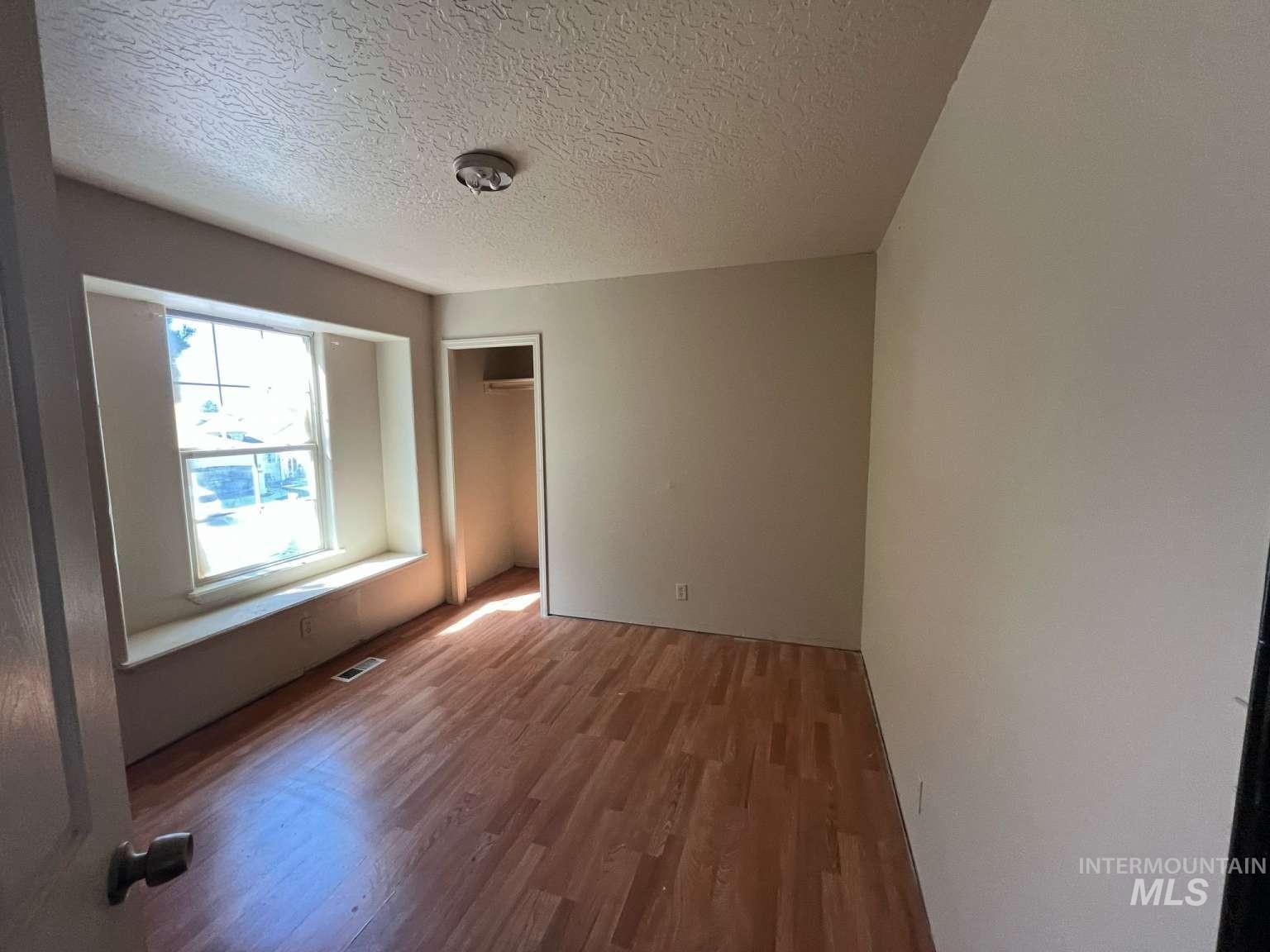 16572 Frisco Ave Property Photo 8