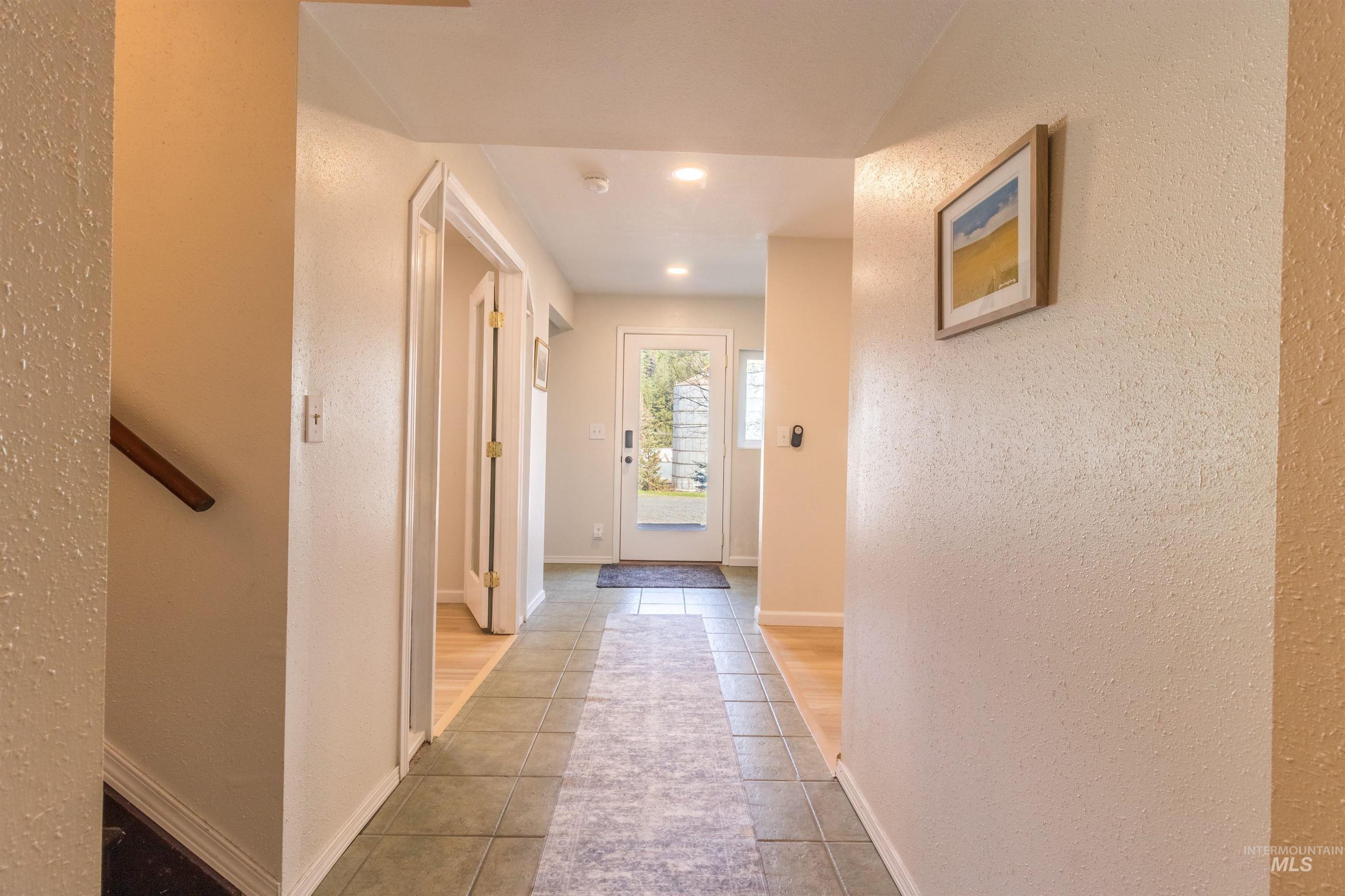 701 Bentz St. Property Photo 6