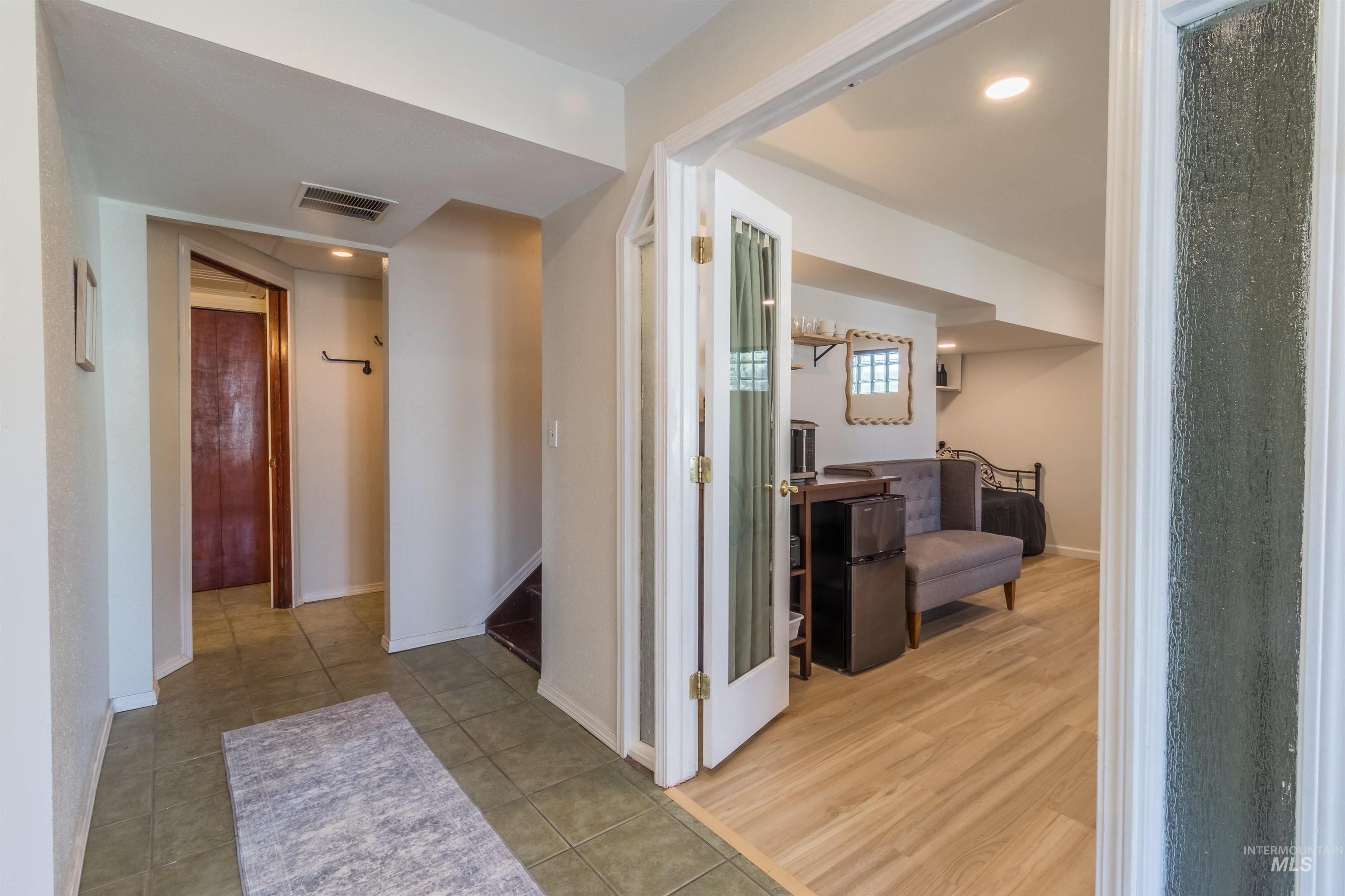 701 Bentz St. Property Photo 23