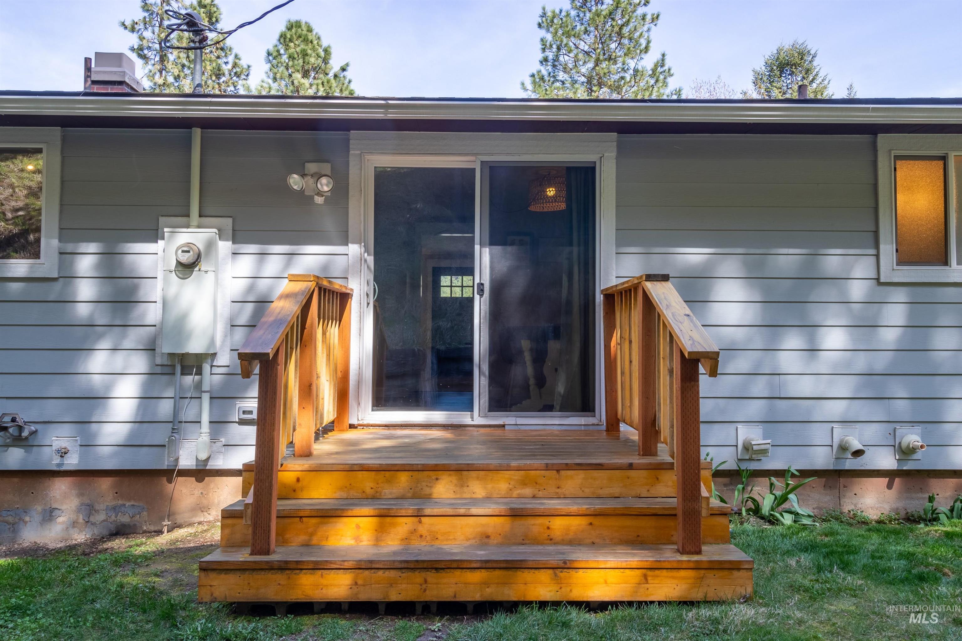 701 Bentz St. Property Photo 33