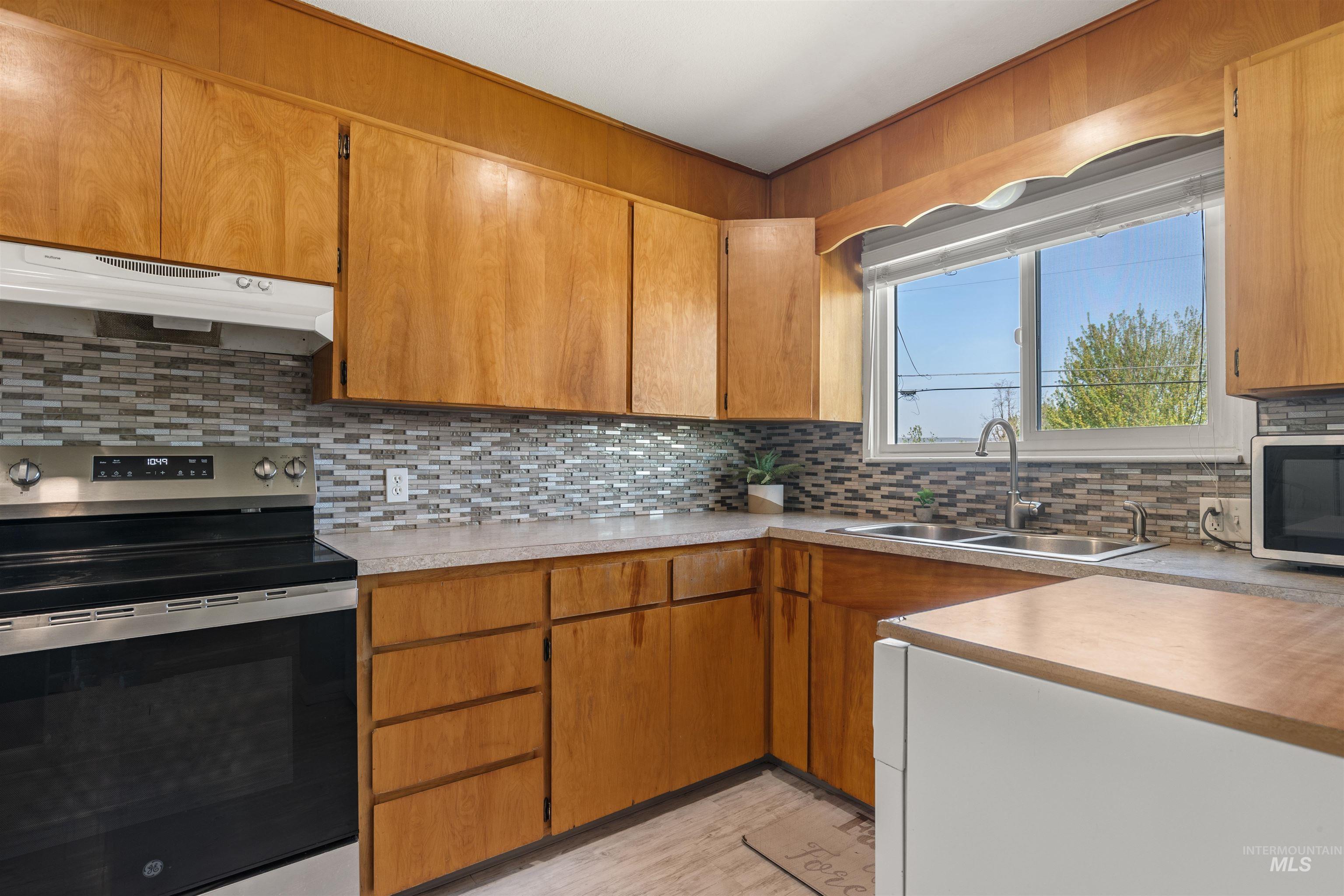 1924 Cedar Avenue Property Photo 7
