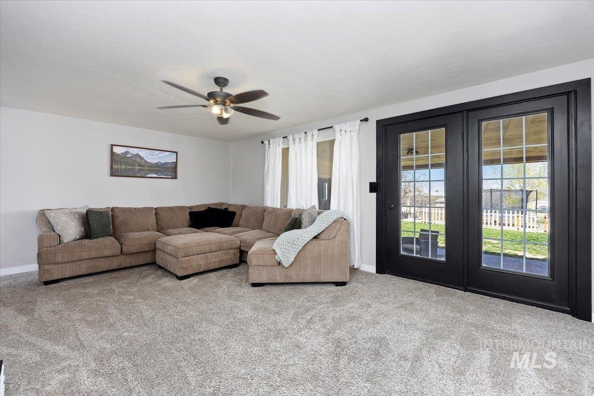 1435 Lawndale Property Photo 9