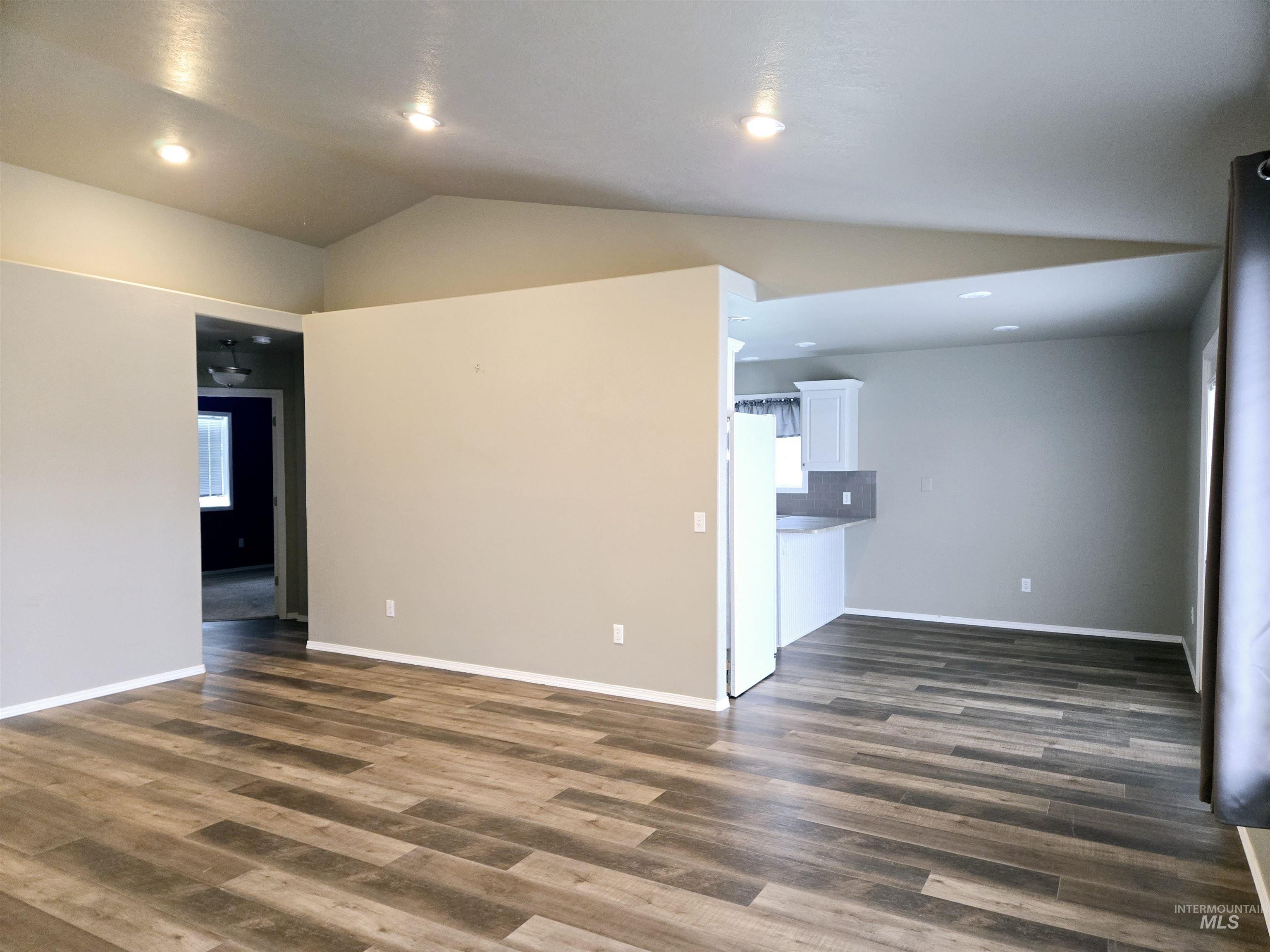 2568 Idaho Ave. Property Photo 5