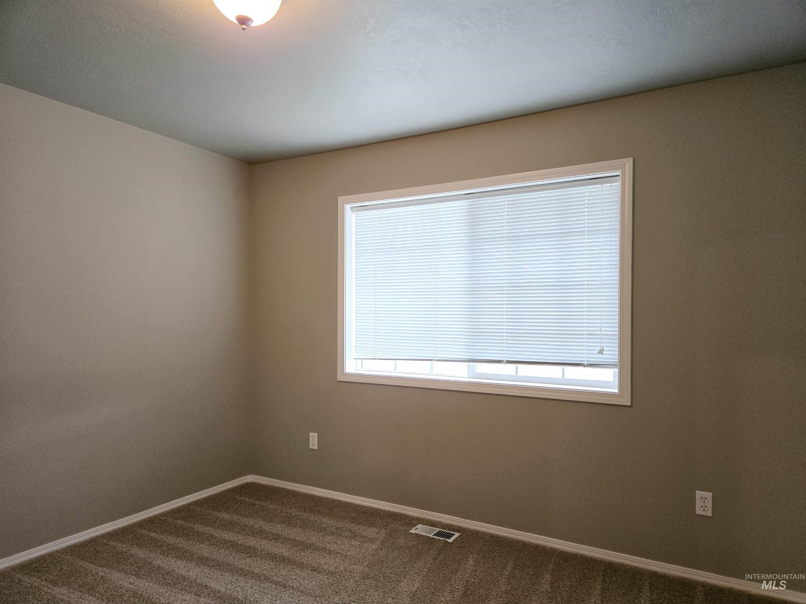2568 Idaho Ave. Property Photo 11