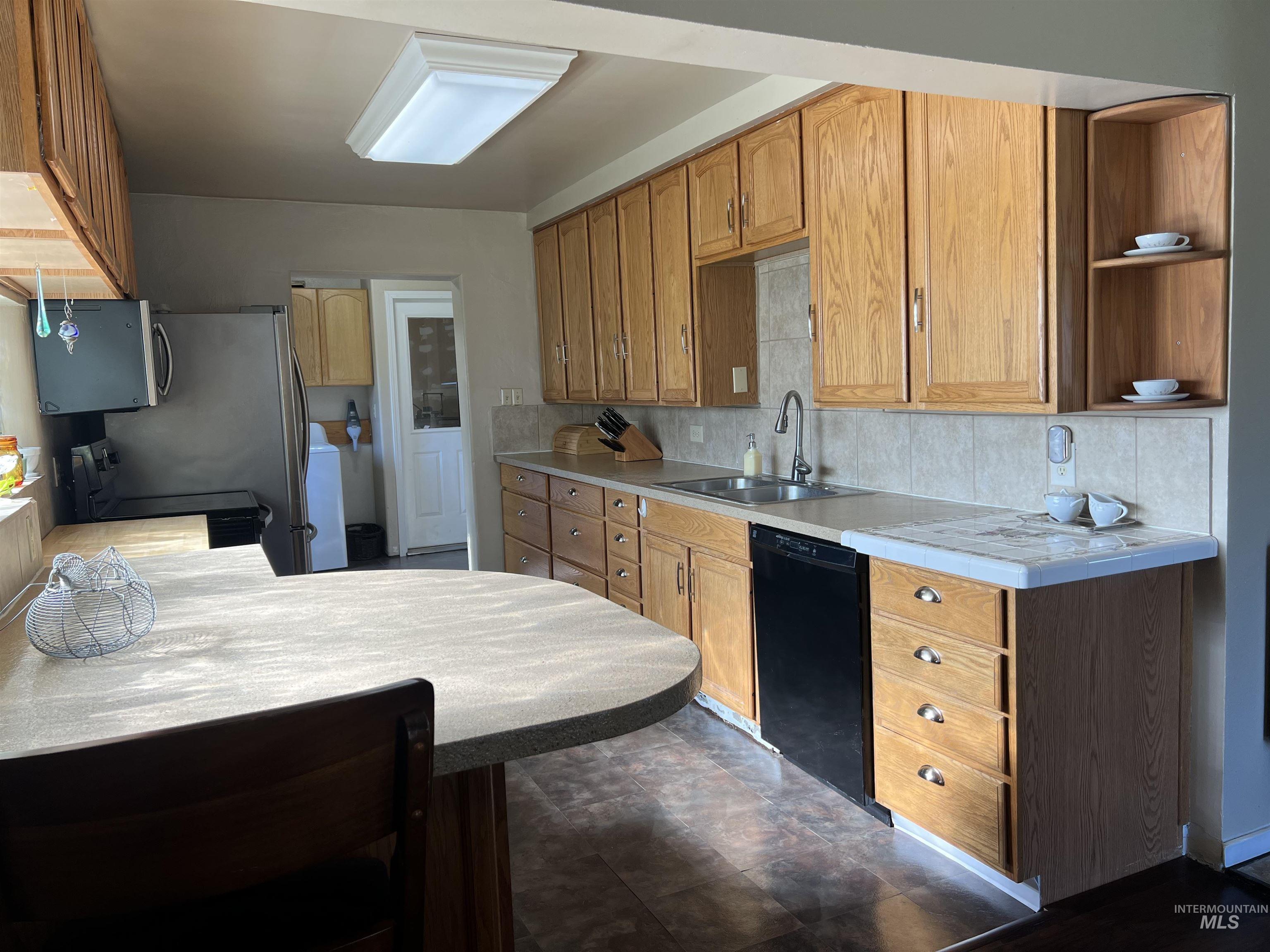 140 3rd Street Property Photo 15