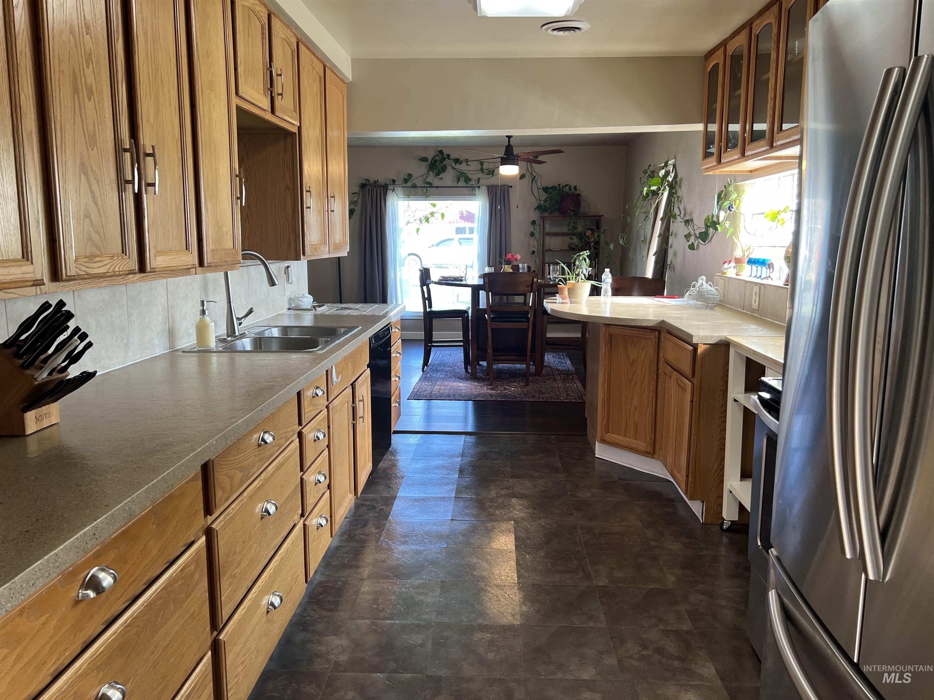 140 3rd Street Property Photo 17
