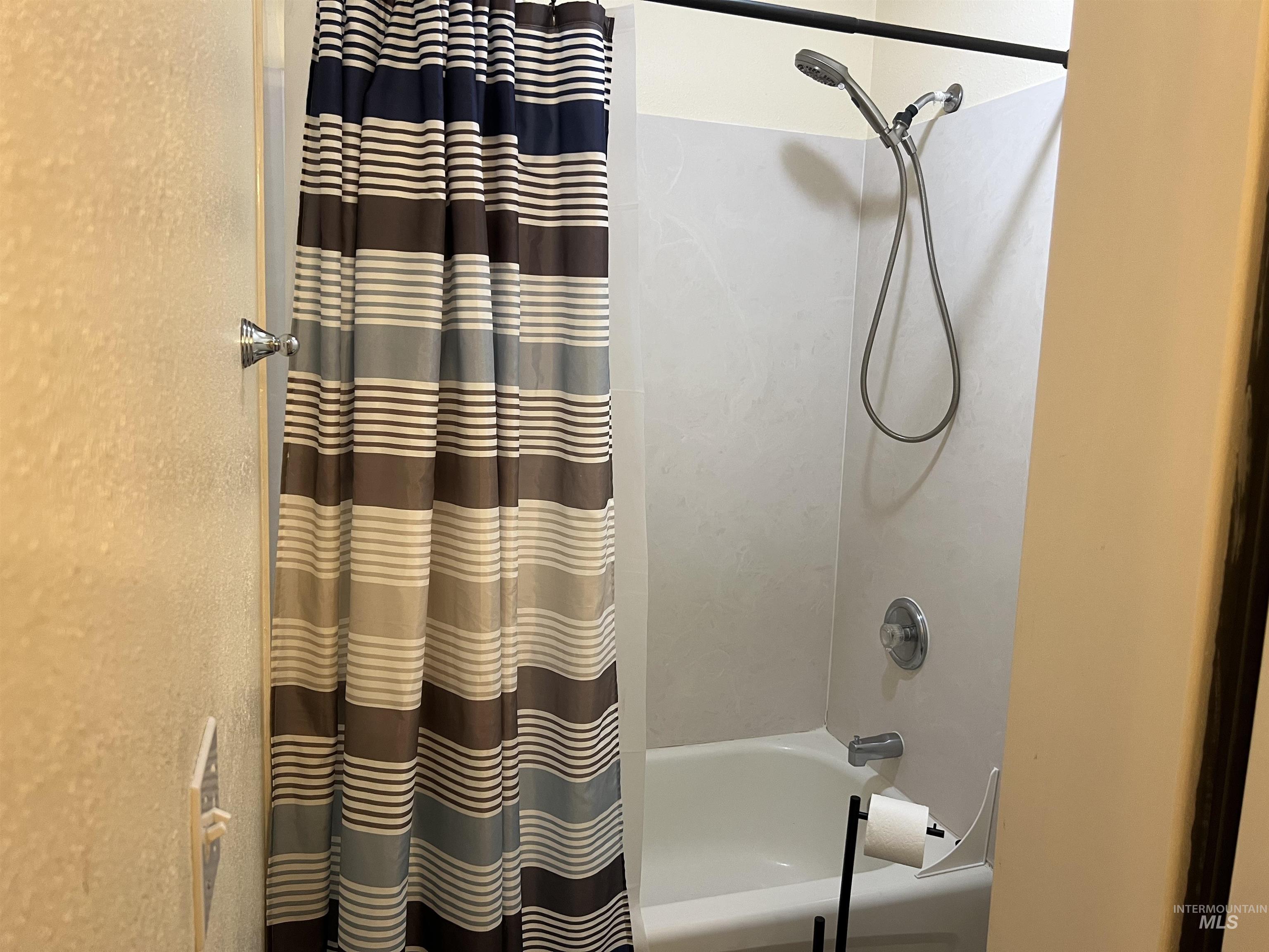 140 3rd Street Property Photo 31