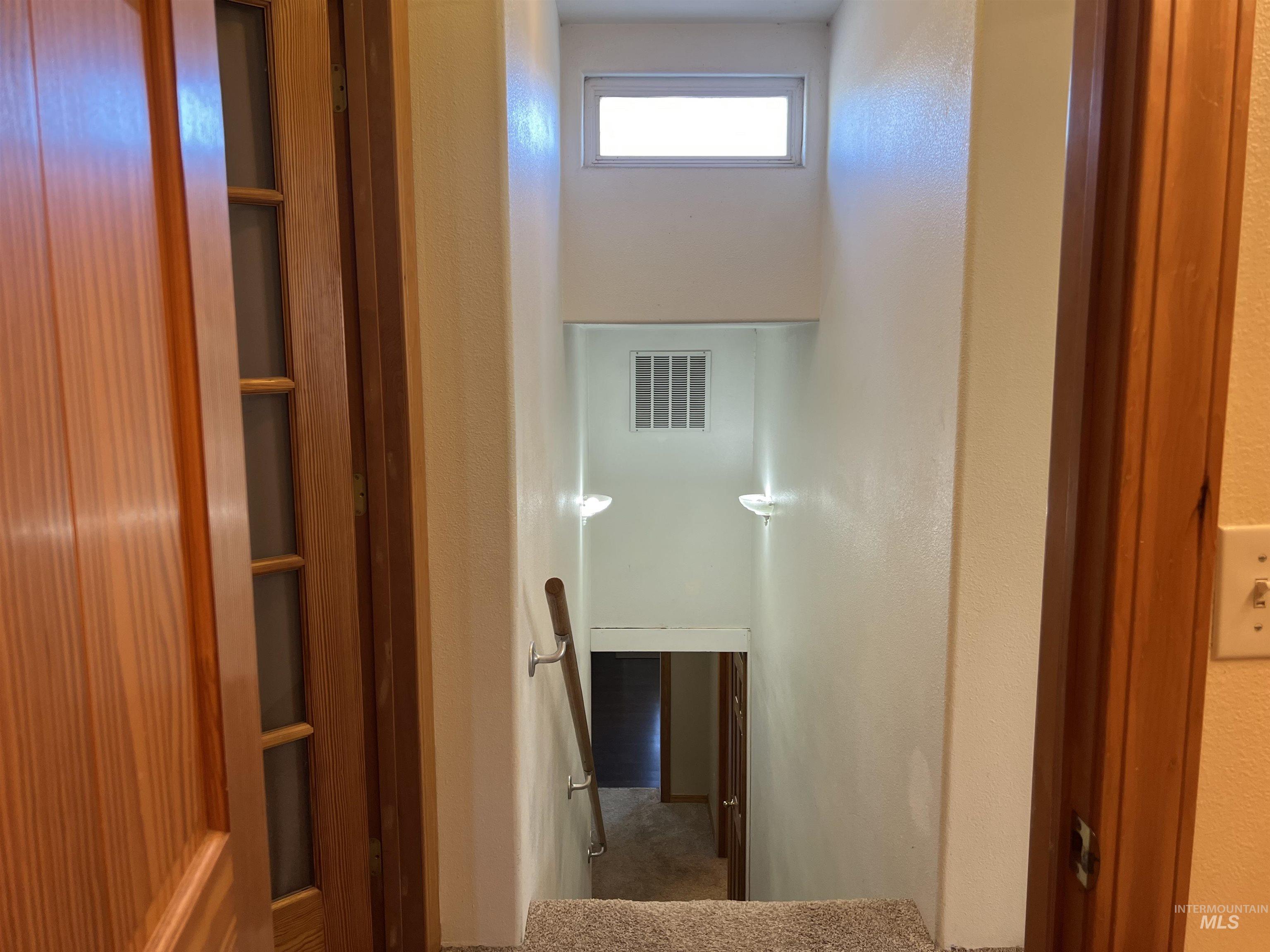 140 3rd Street Property Photo 32