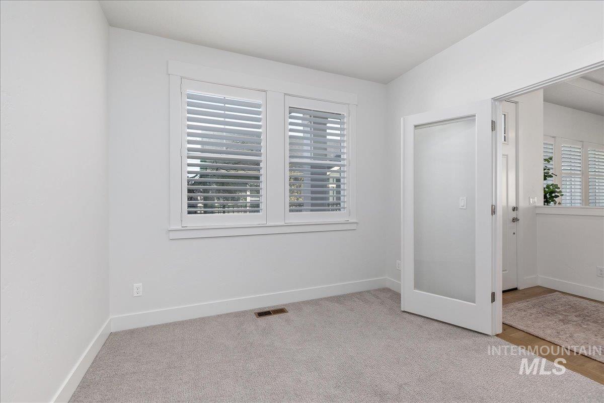 2574 E Maddy Ln Property Photo 3