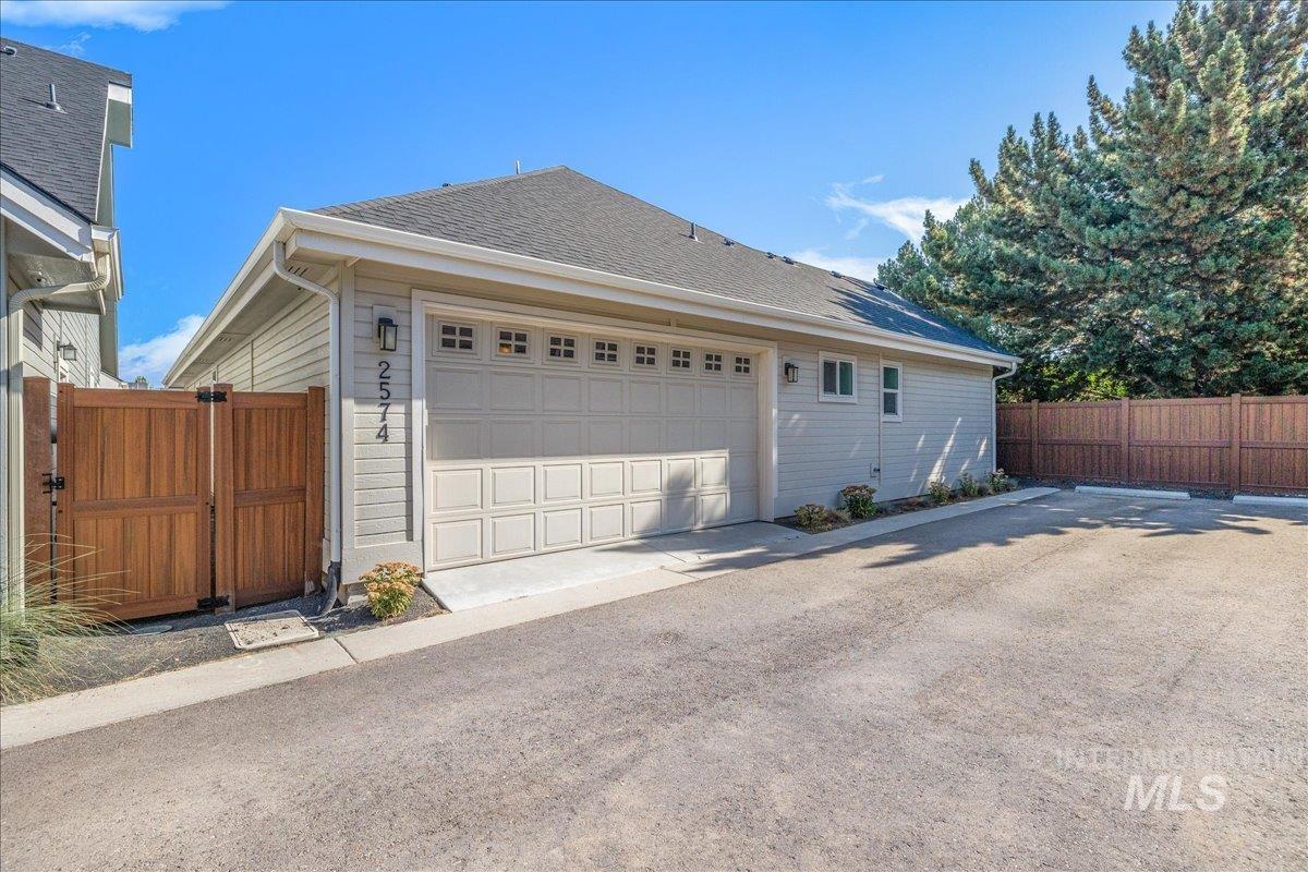 2574 E Maddy Ln Property Photo 37