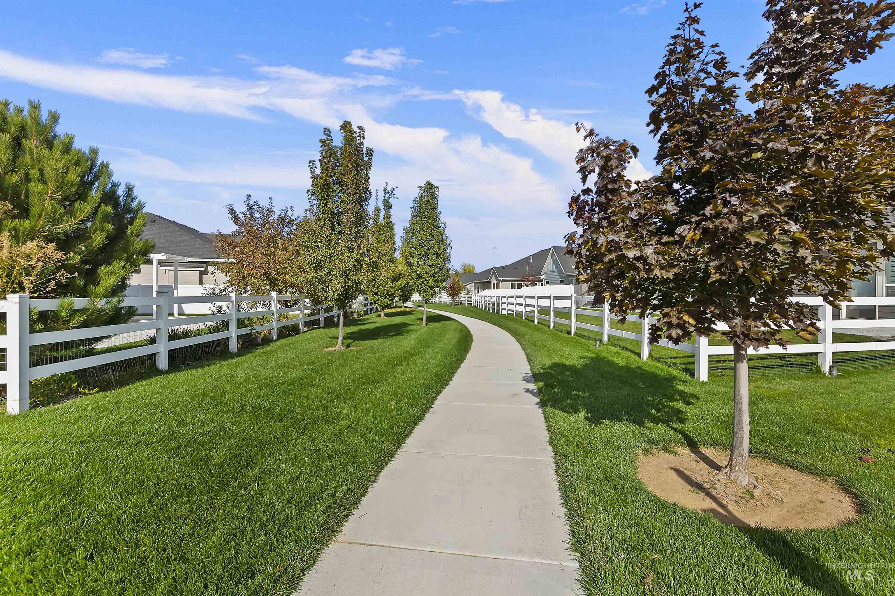 2209 E Mores Trail Drive Property Photo 48