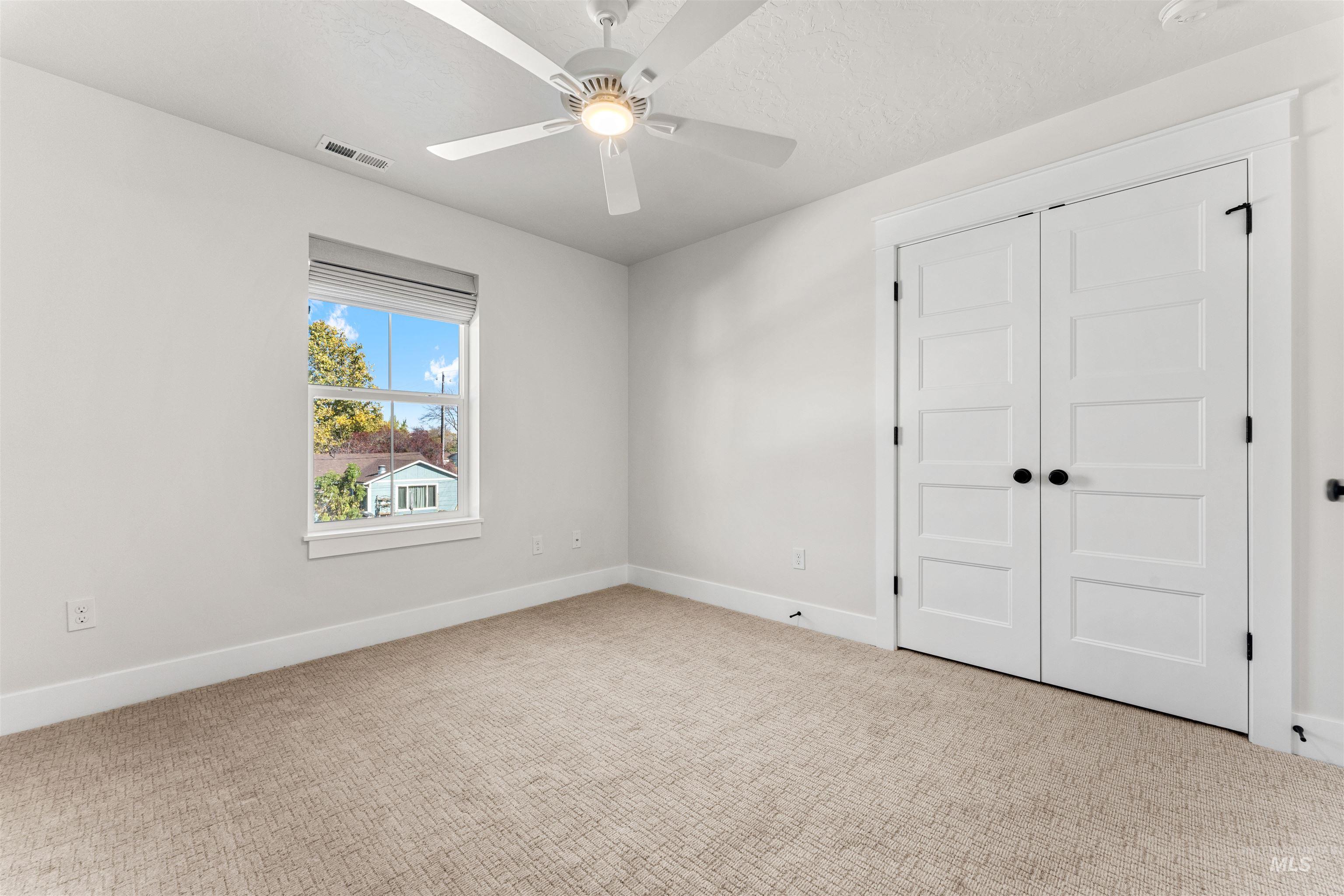 4835 N Mitchell St Property Photo 21