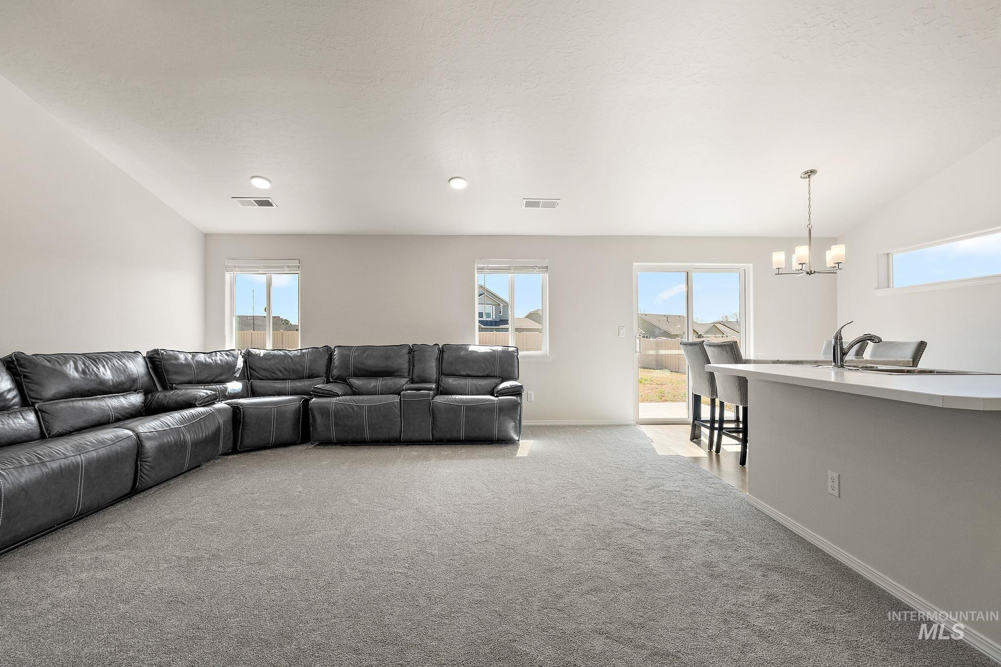 11347 Nora Property Photo 4