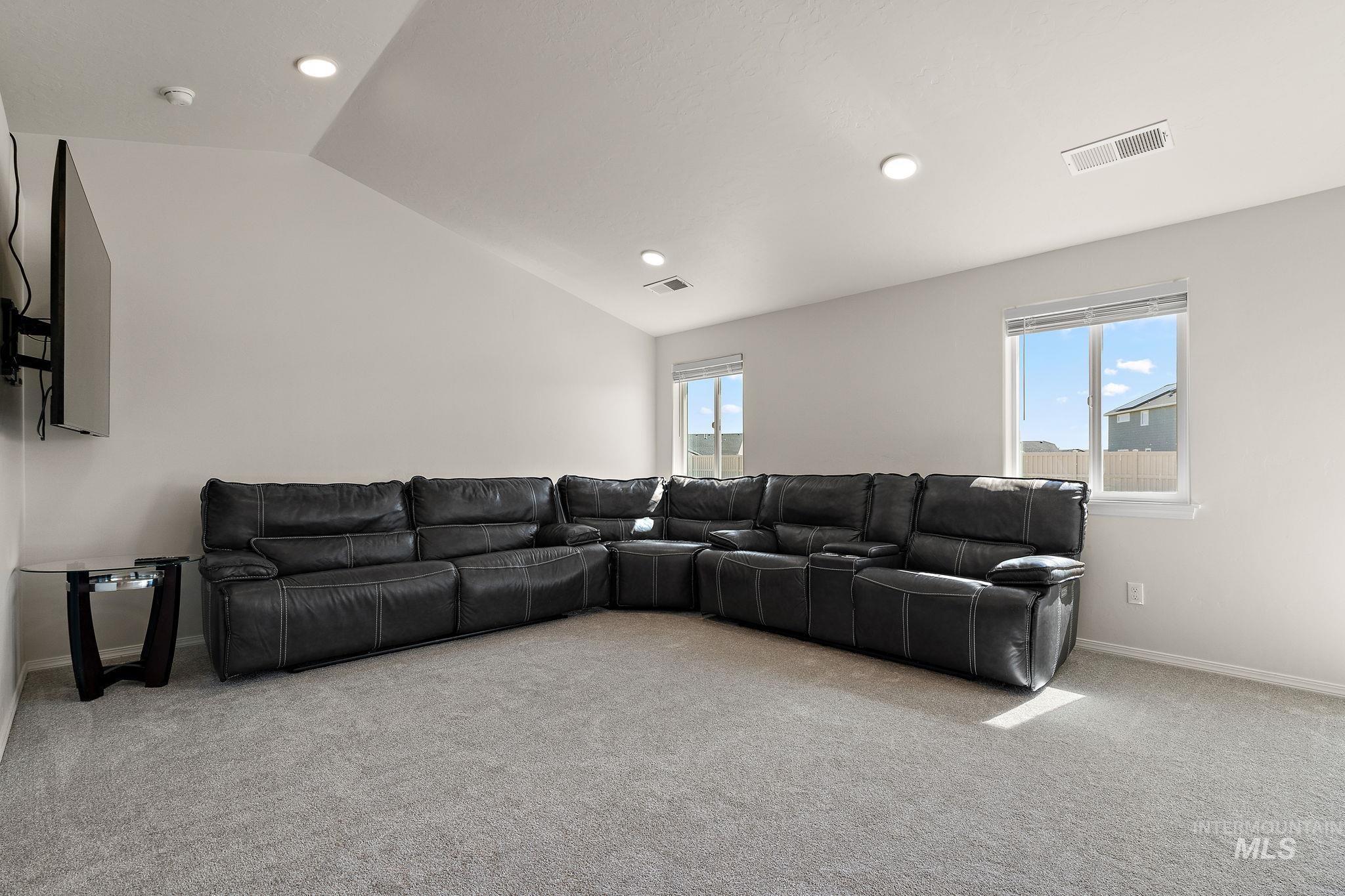 11347 Nora Property Photo 7