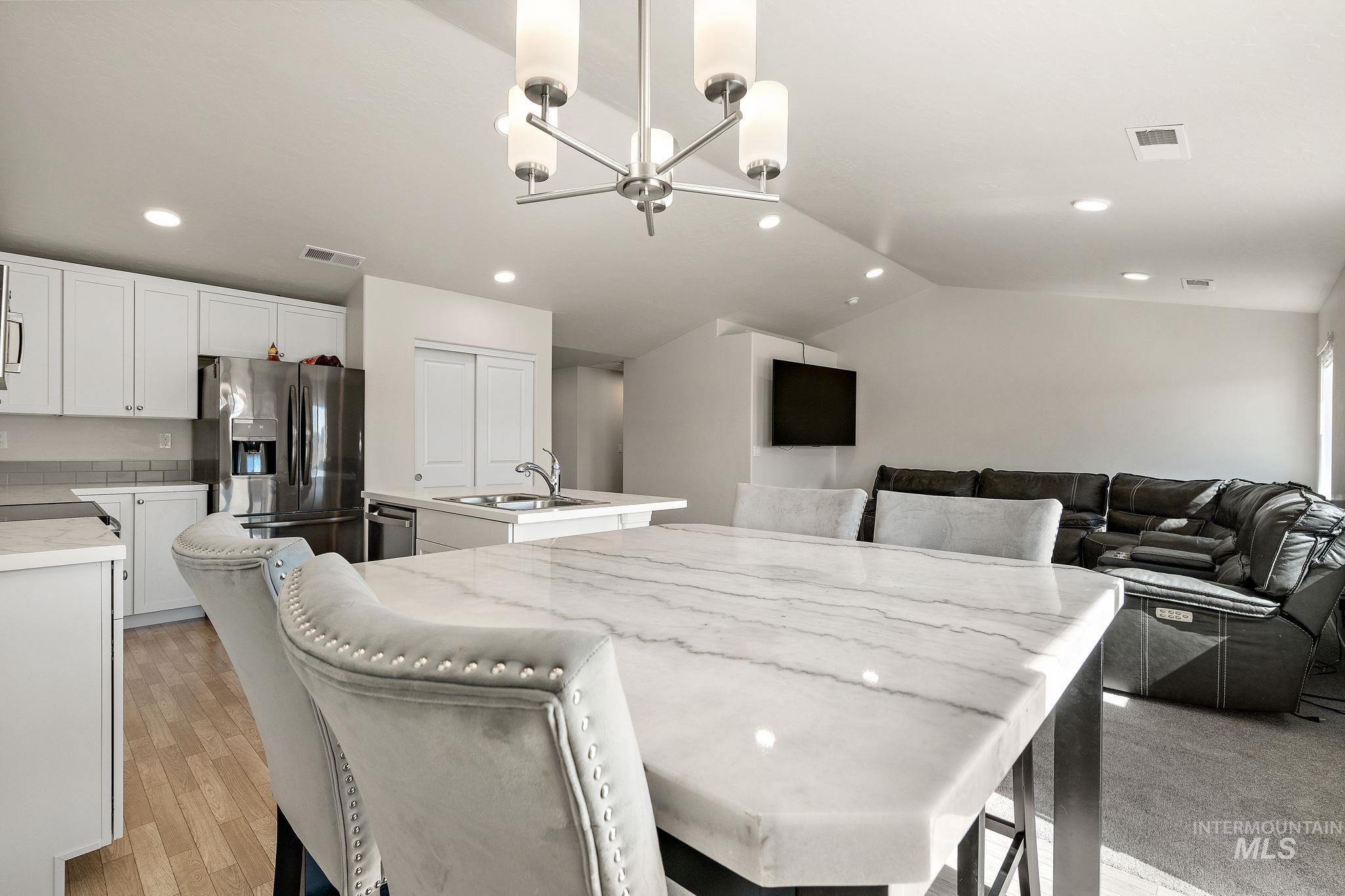 11347 Nora Property Photo 12