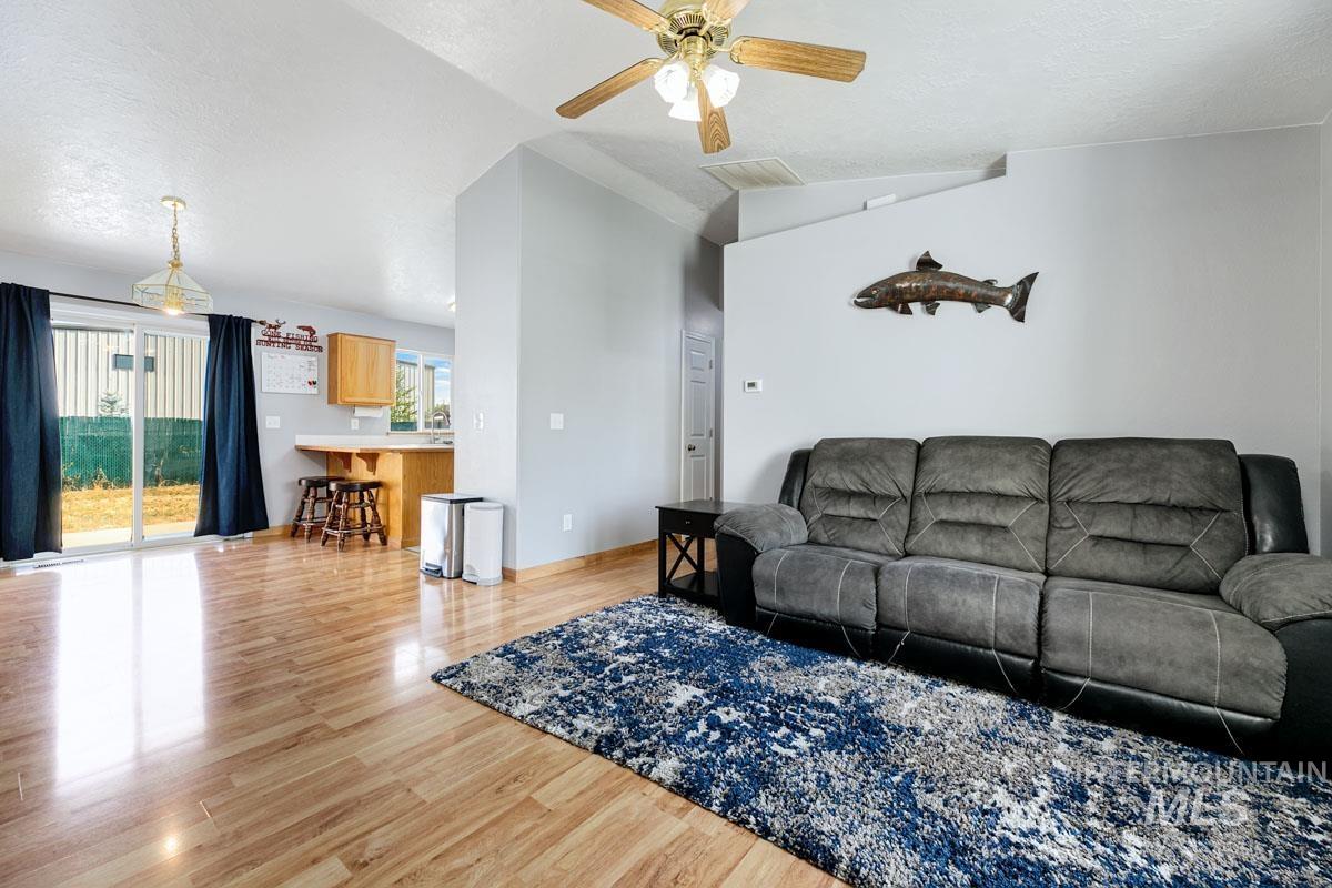 710 W Gina Property Photo 8