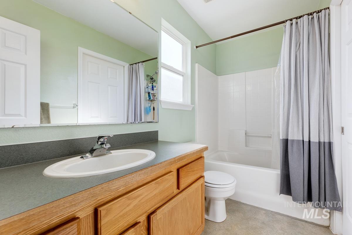 710 W Gina Property Photo 16