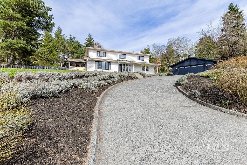 2168 Westview Dr. Property Photo