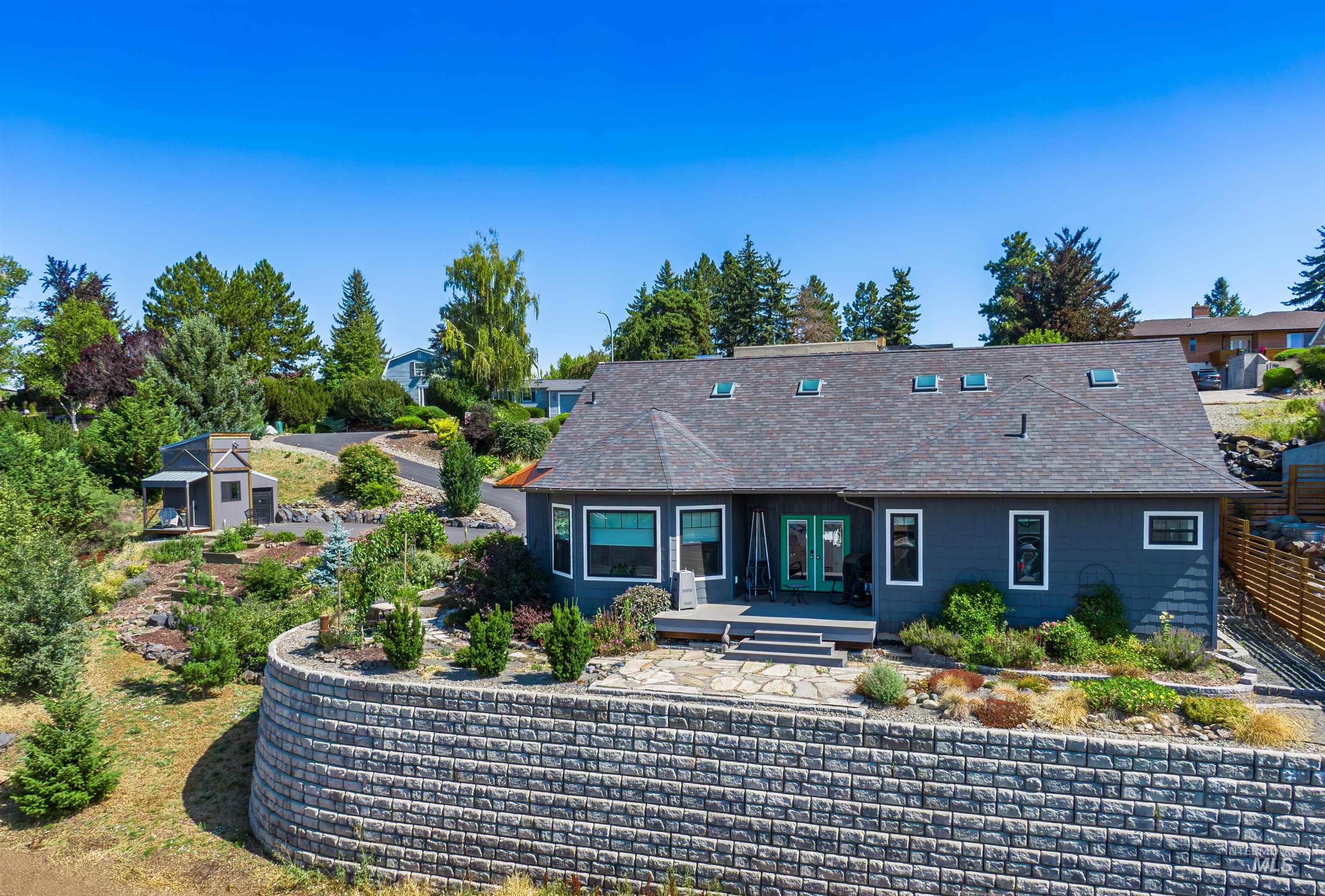 763 Indian Hills Dr.