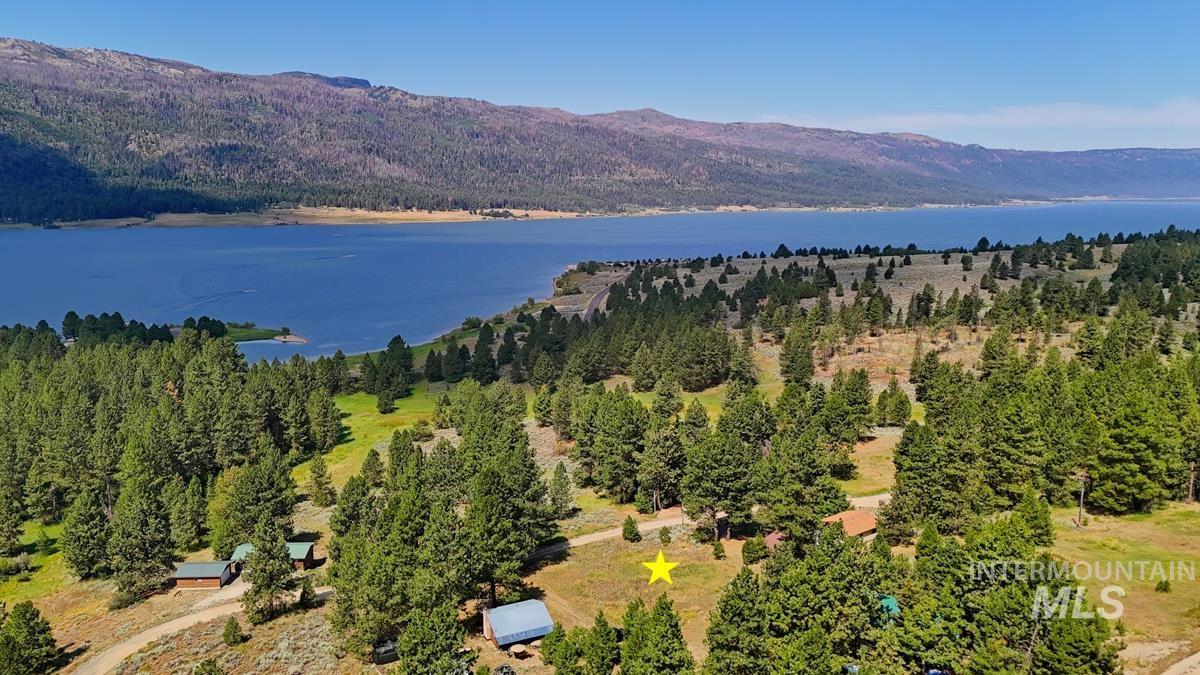 328 Lone Pine Drive Property Photo 2