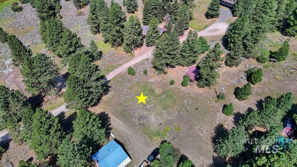 328 Lone Pine Drive Property Photo 3