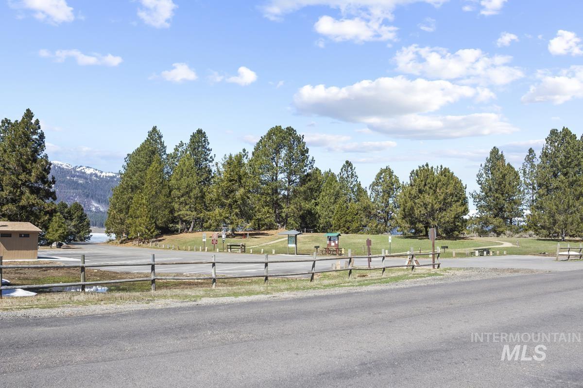 328 Lone Pine Drive Property Photo 17