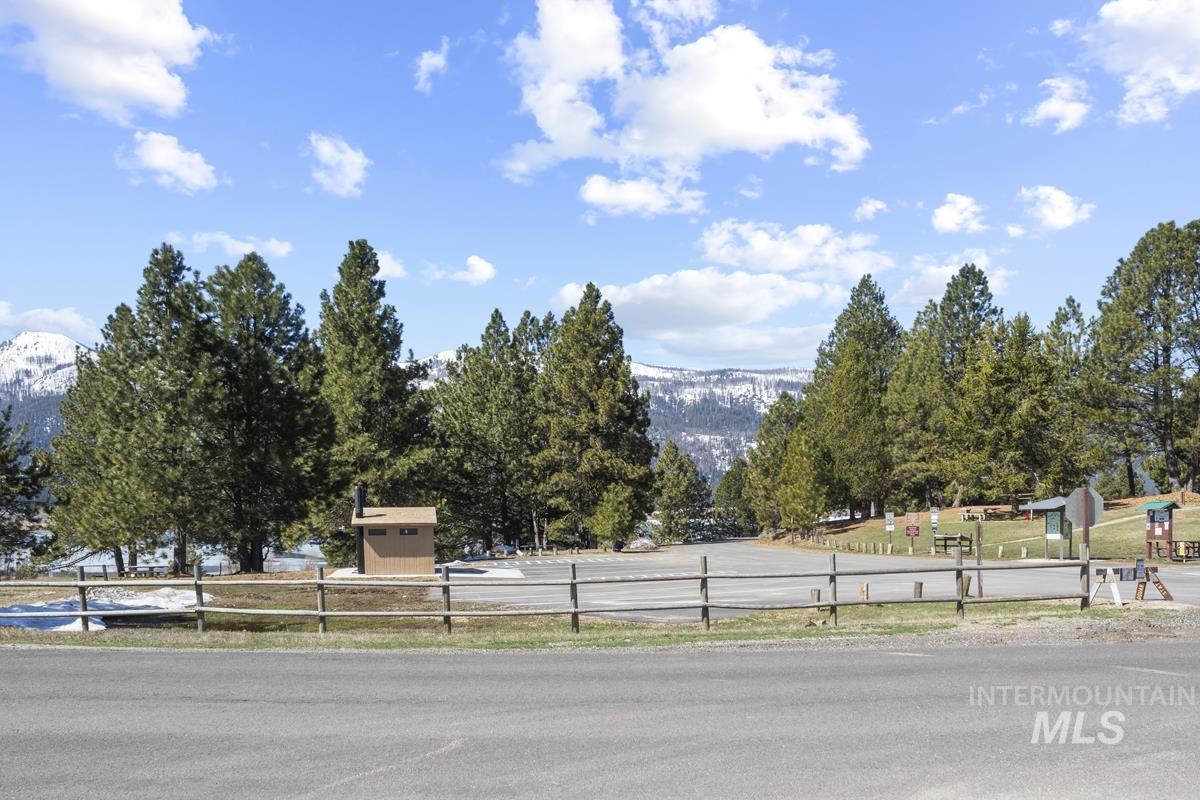 328 Lone Pine Drive Property Photo 19