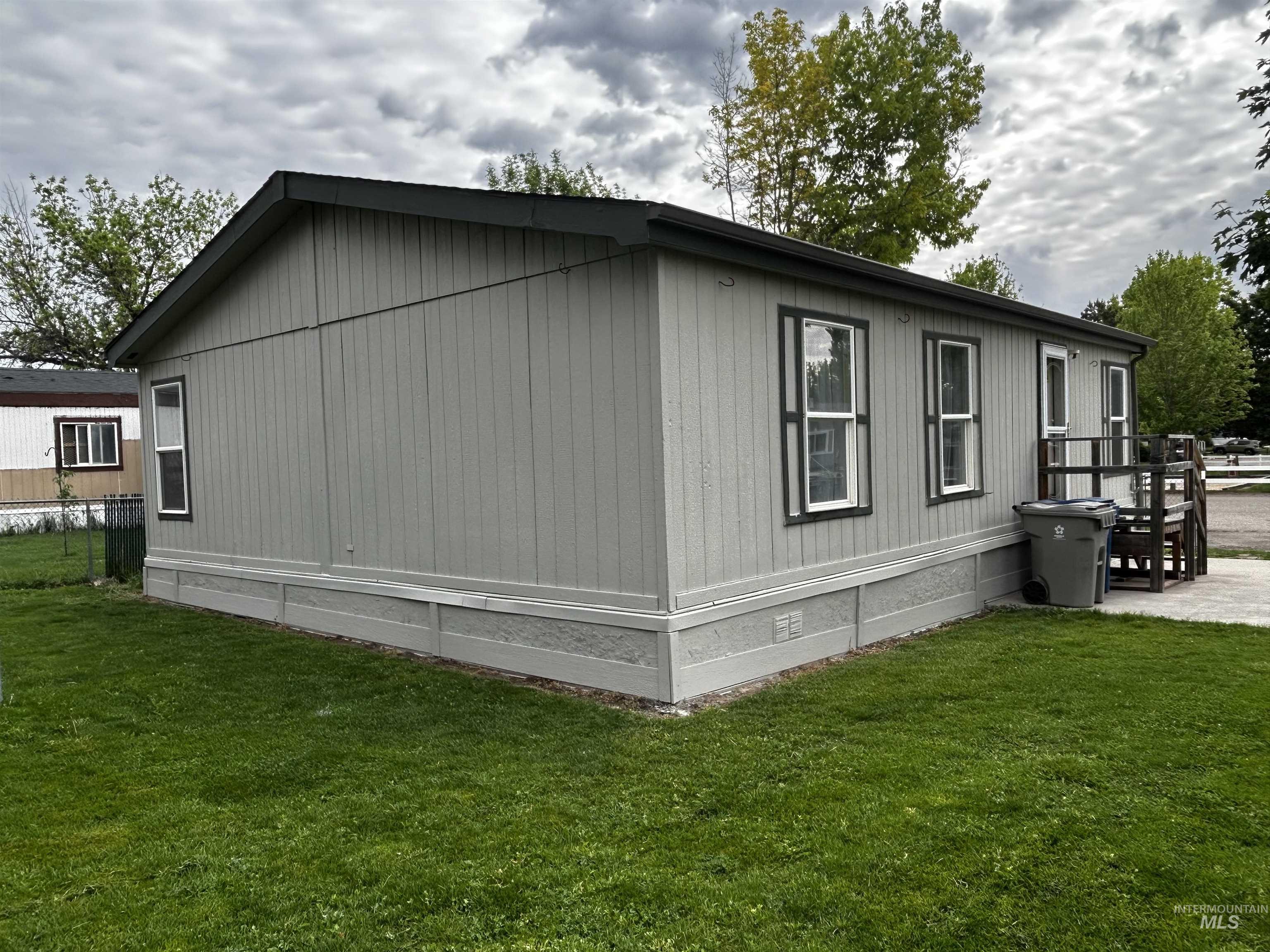 905 Long Valley Property Photo 3
