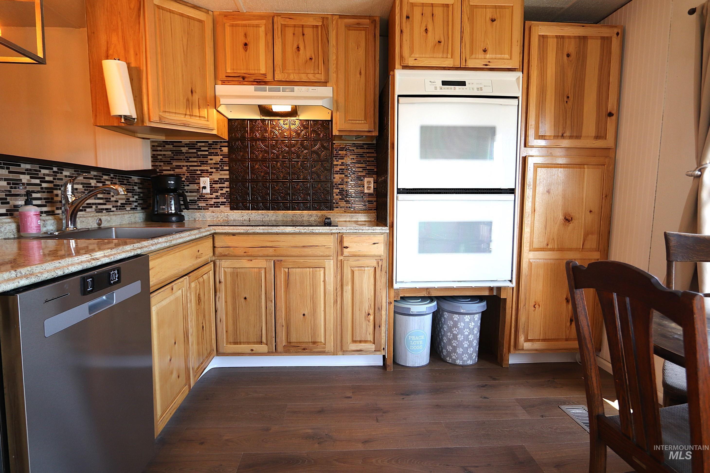 2005 Deary Street Property Photo 14