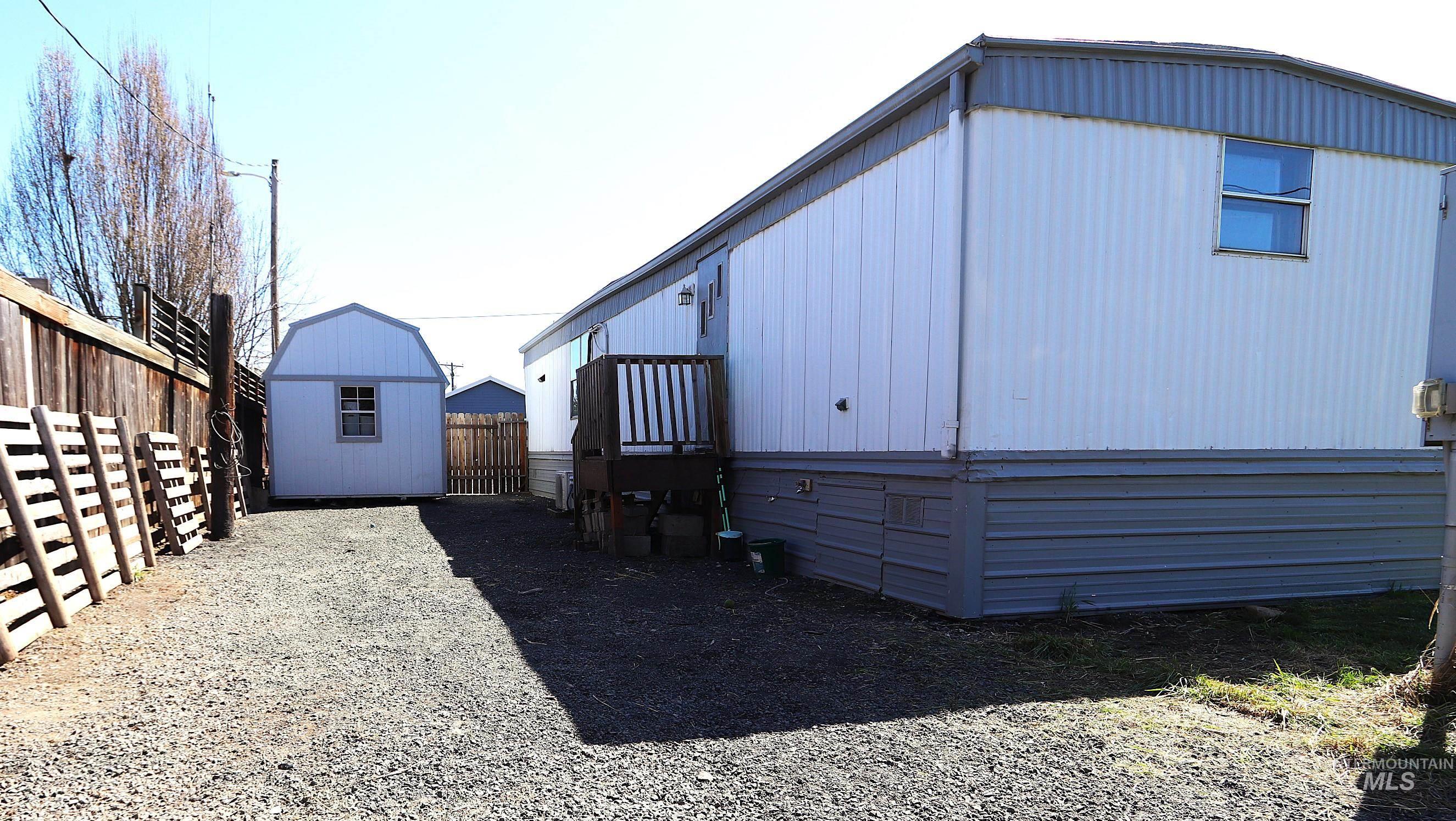 2005 Deary Street Property Photo 36