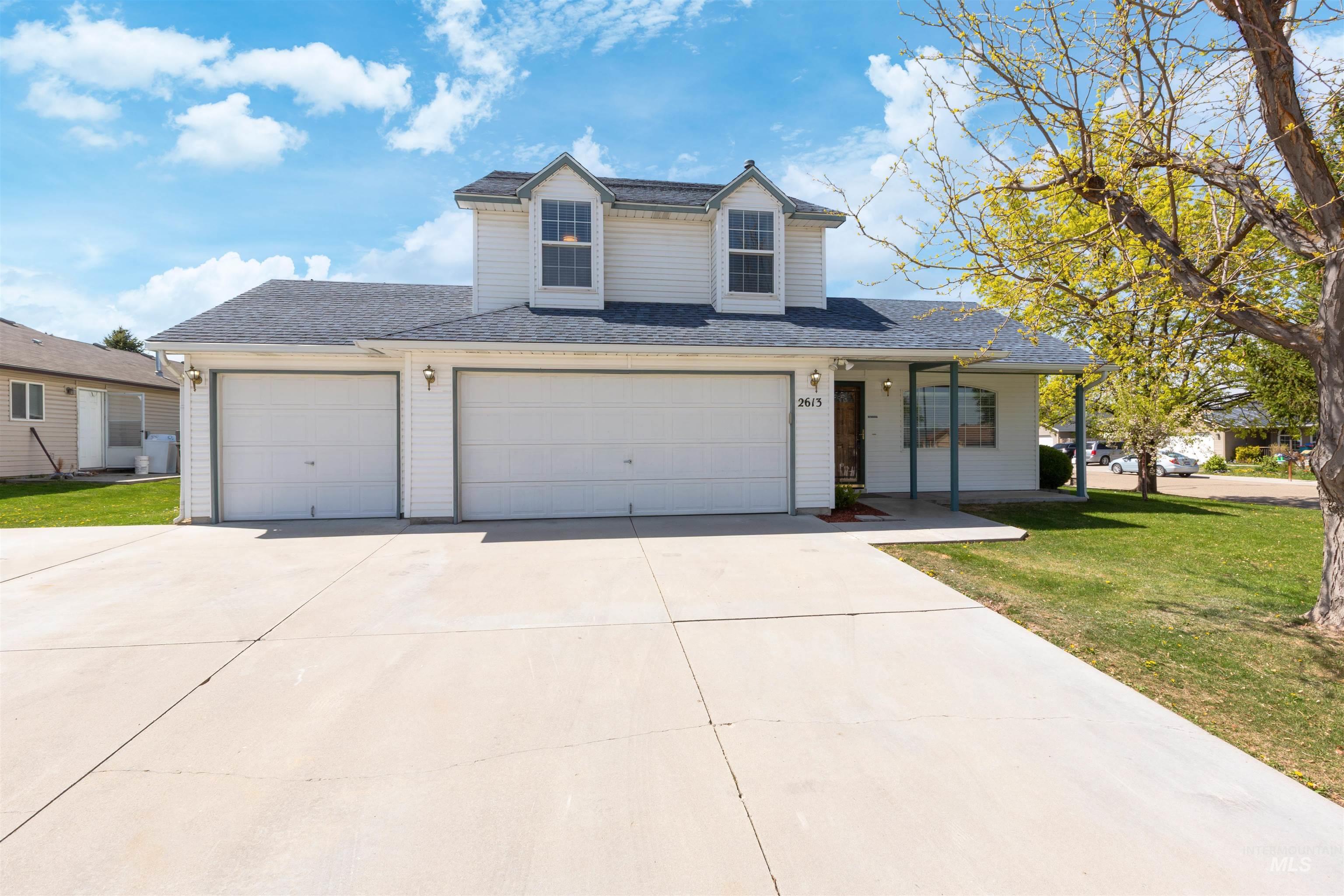 2613 Smart St Property Photo 1