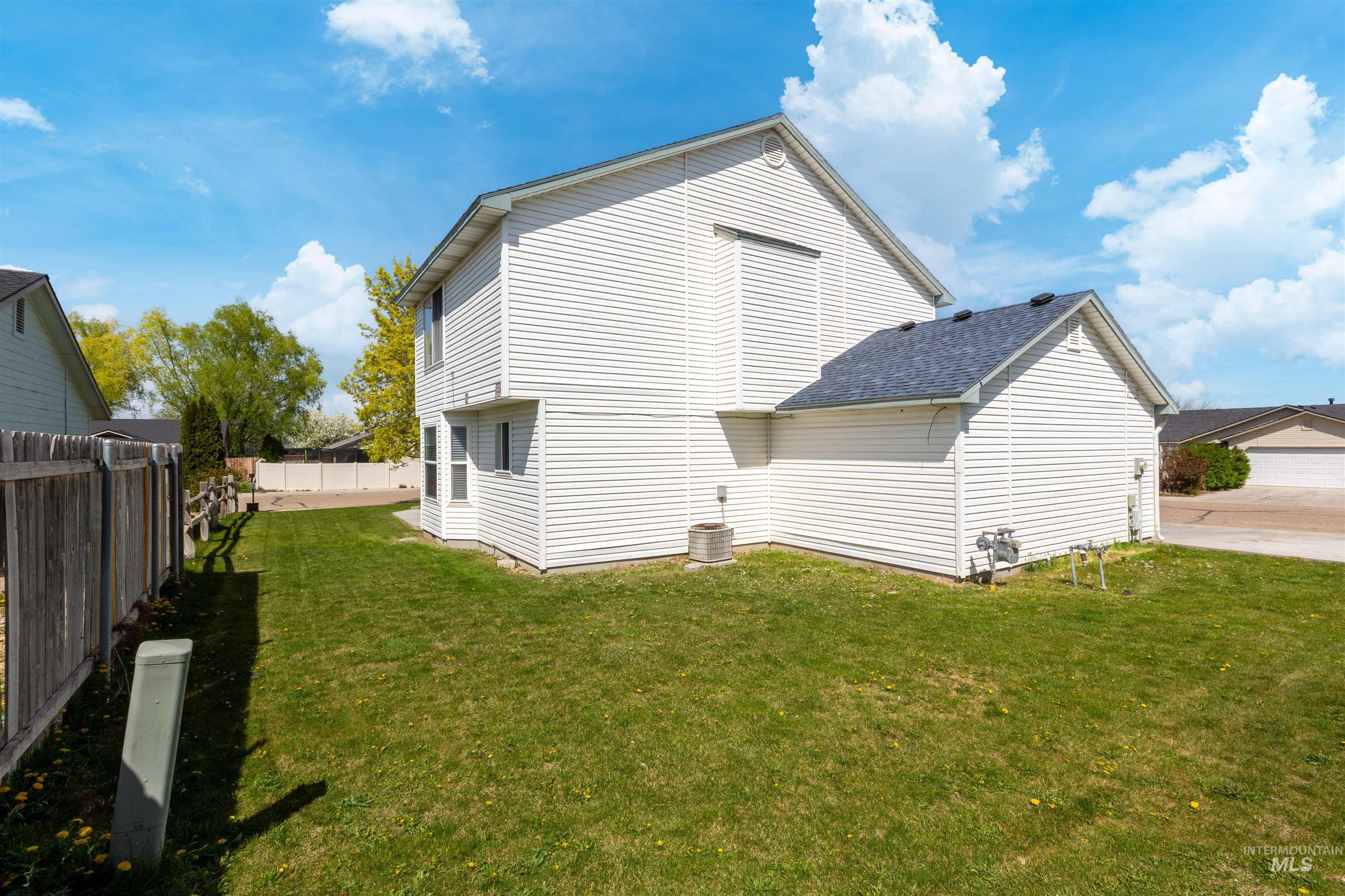 2613 Smart St Property Photo 30