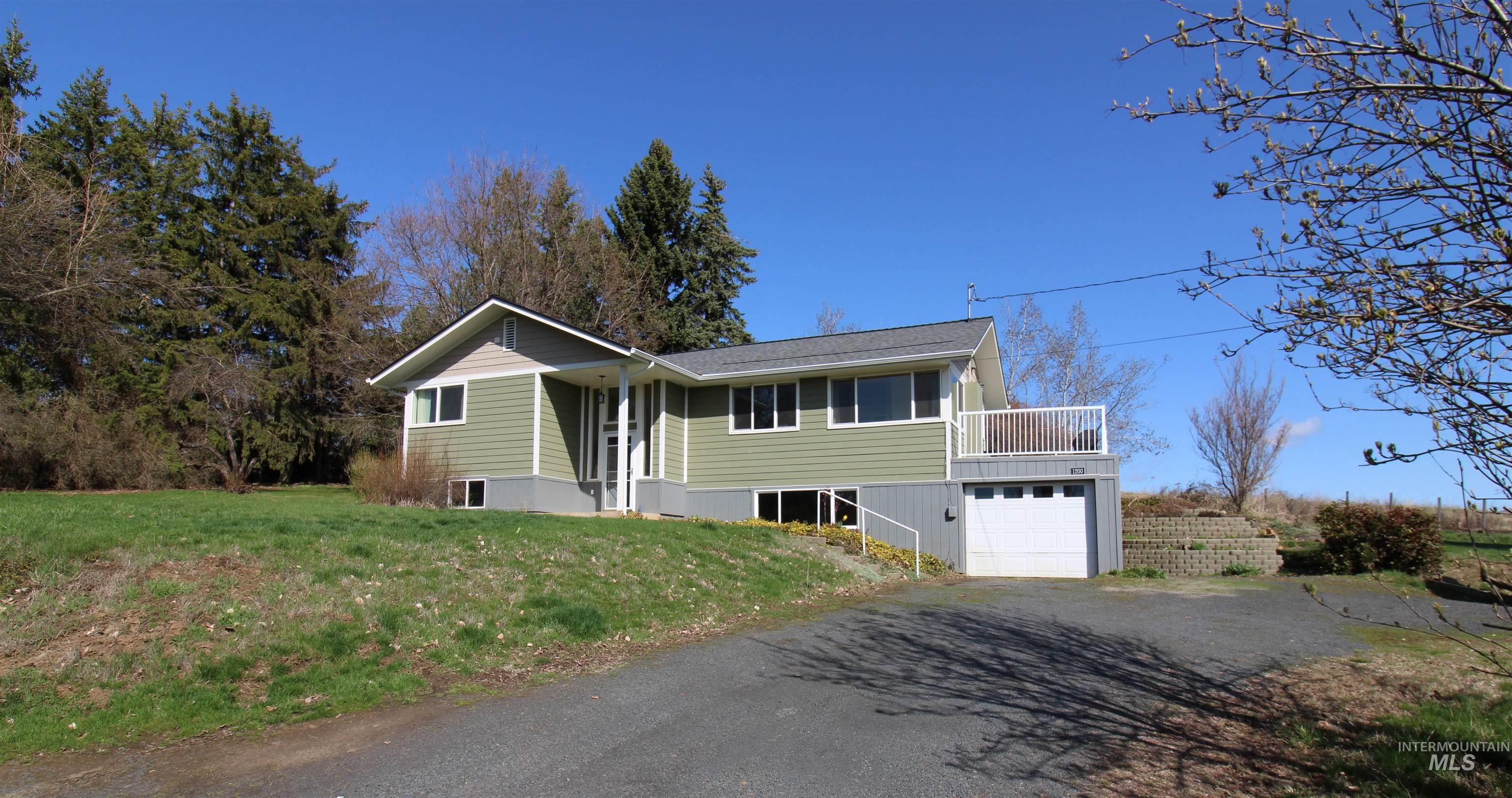 1200 Lundquist Lane Property Photo 2