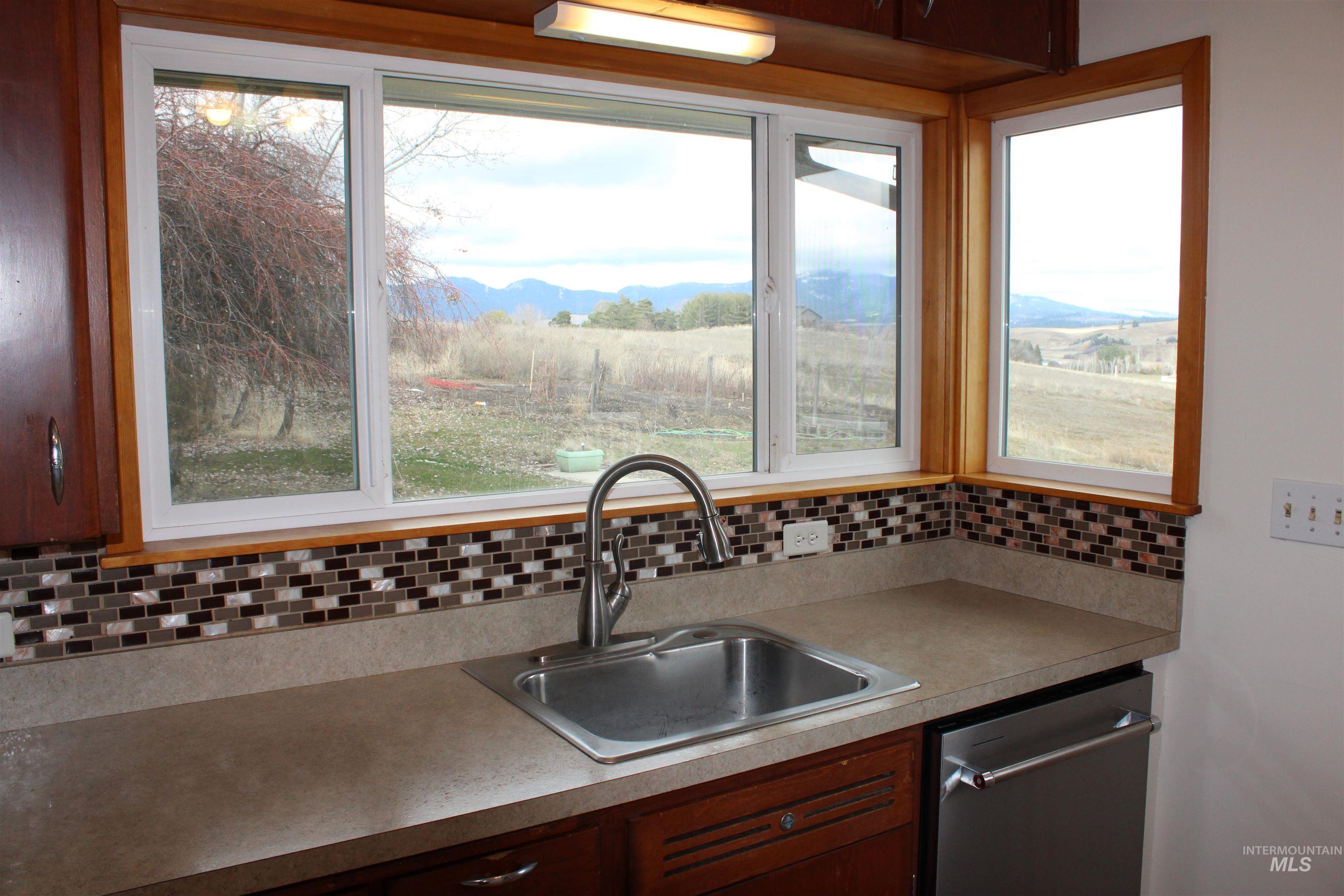 1200 Lundquist Lane Property Photo 7