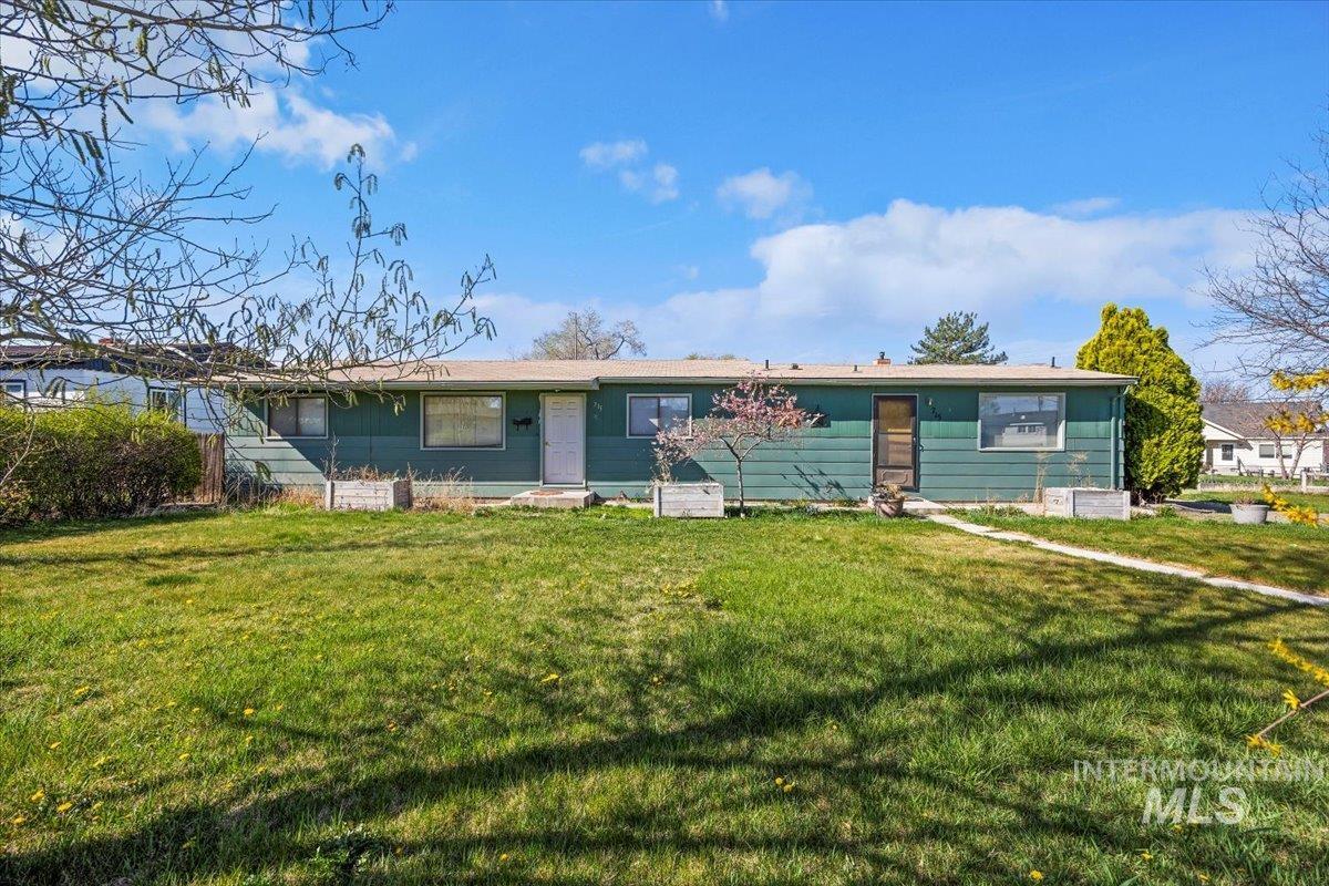 715 14th Ave Property Photo