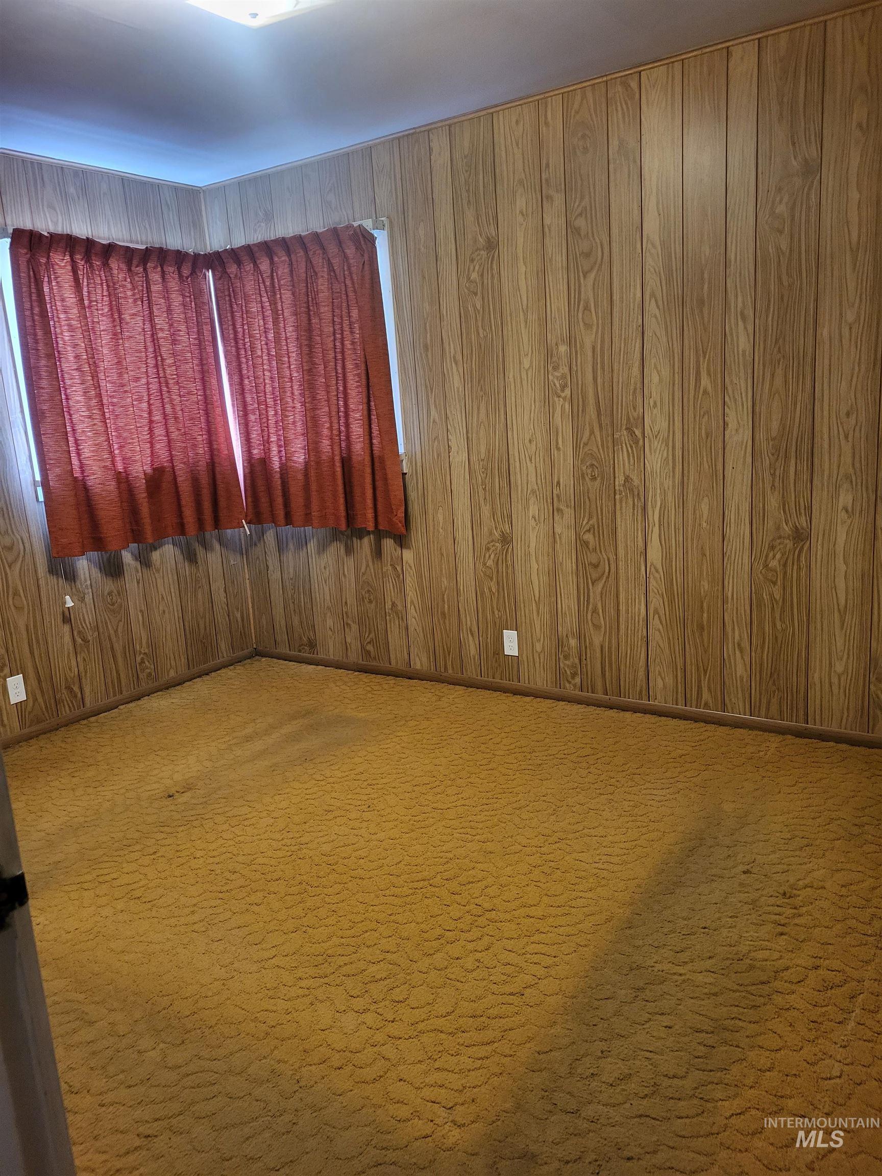 240 N D Street Property Photo 17