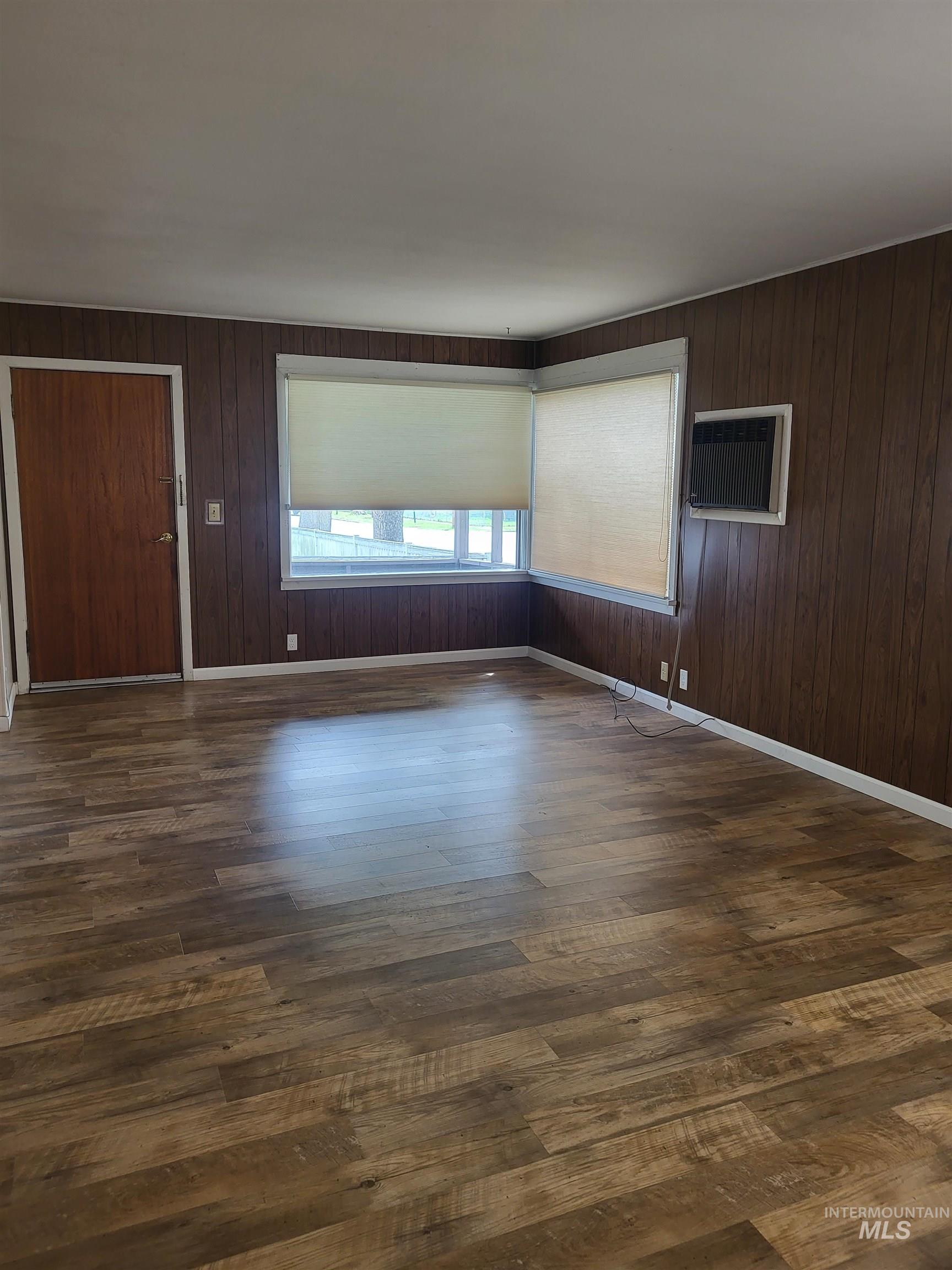 240 N D Street Property Photo 19