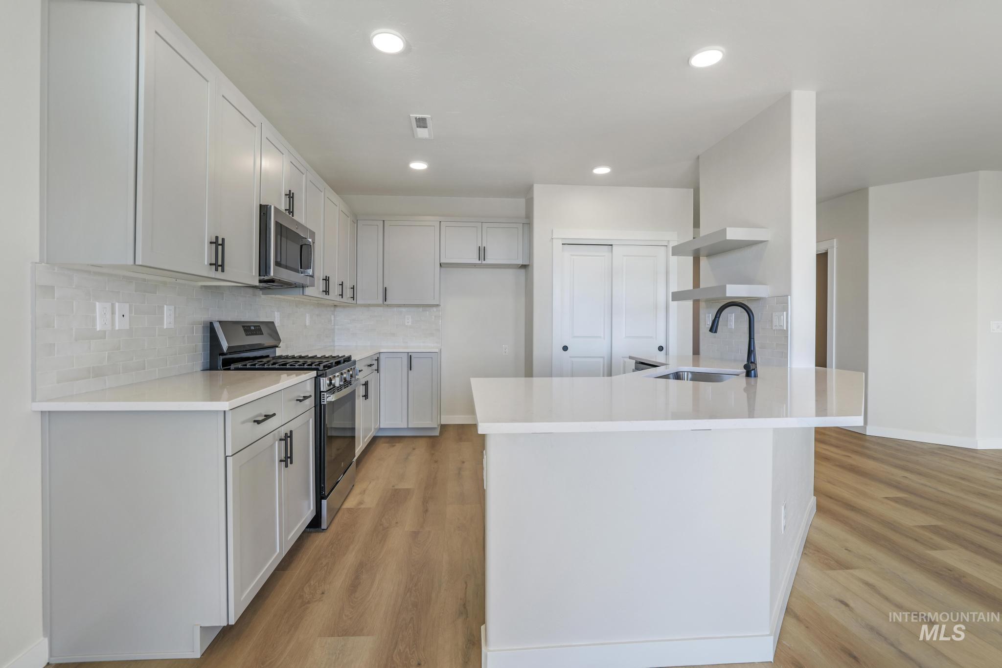 1023 Coral Rd. Property Photo 4