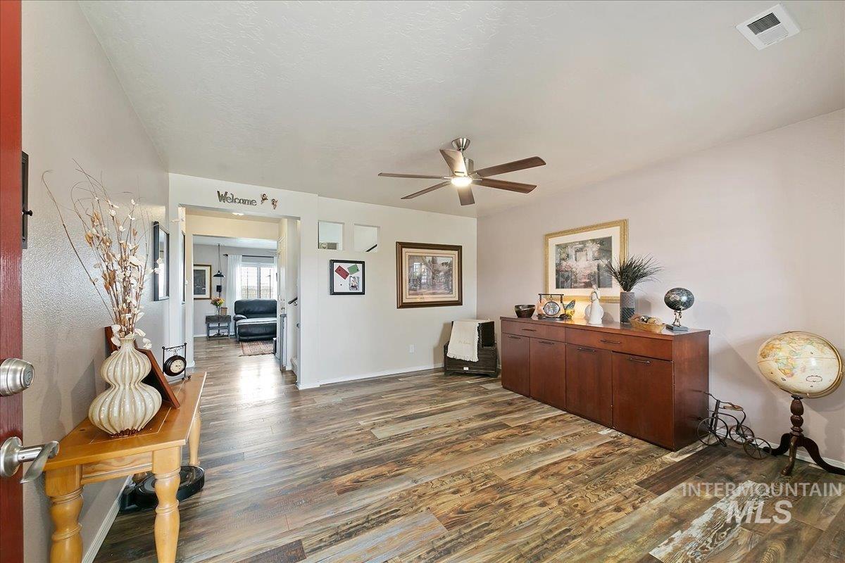 1110 N Finsbury Avenue Property Photo 3