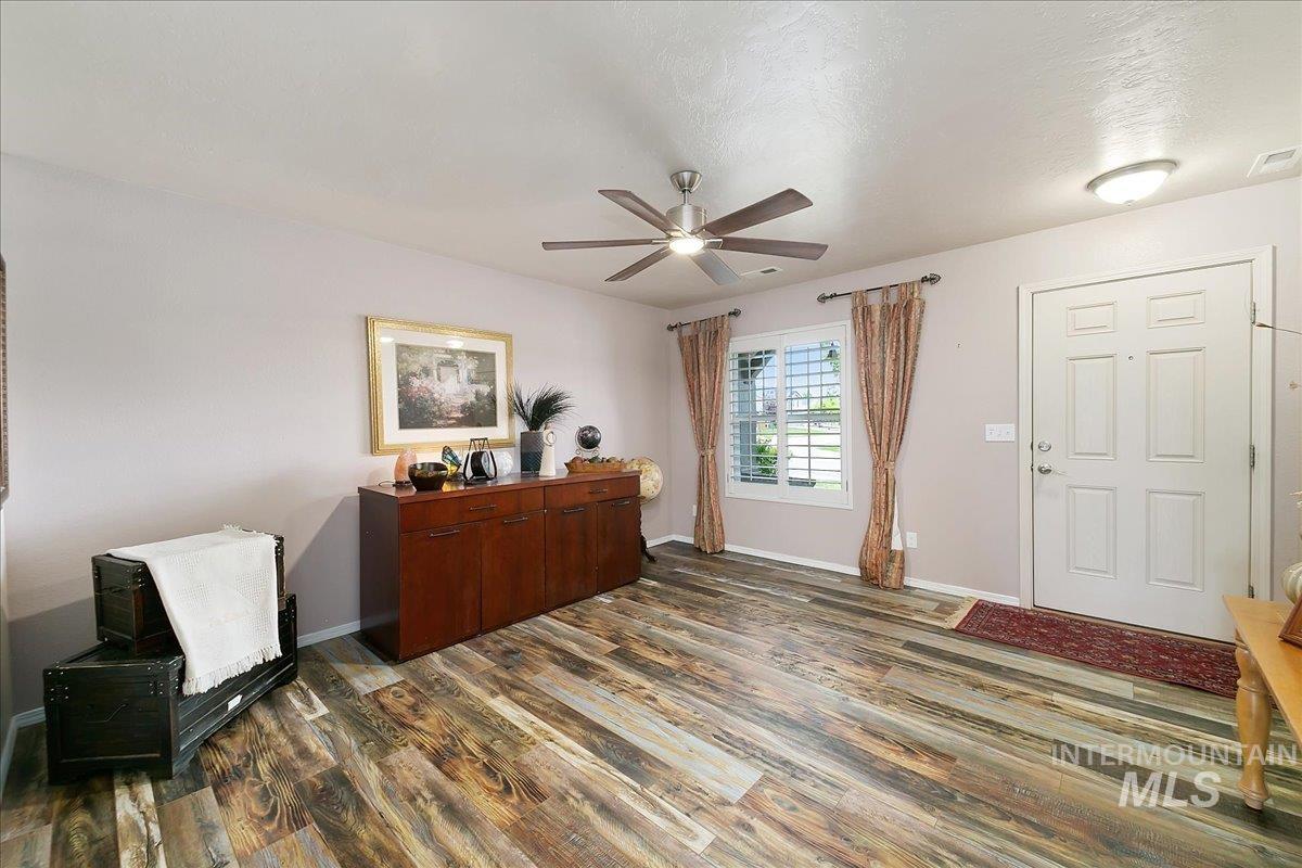 1110 N Finsbury Avenue Property Photo 4
