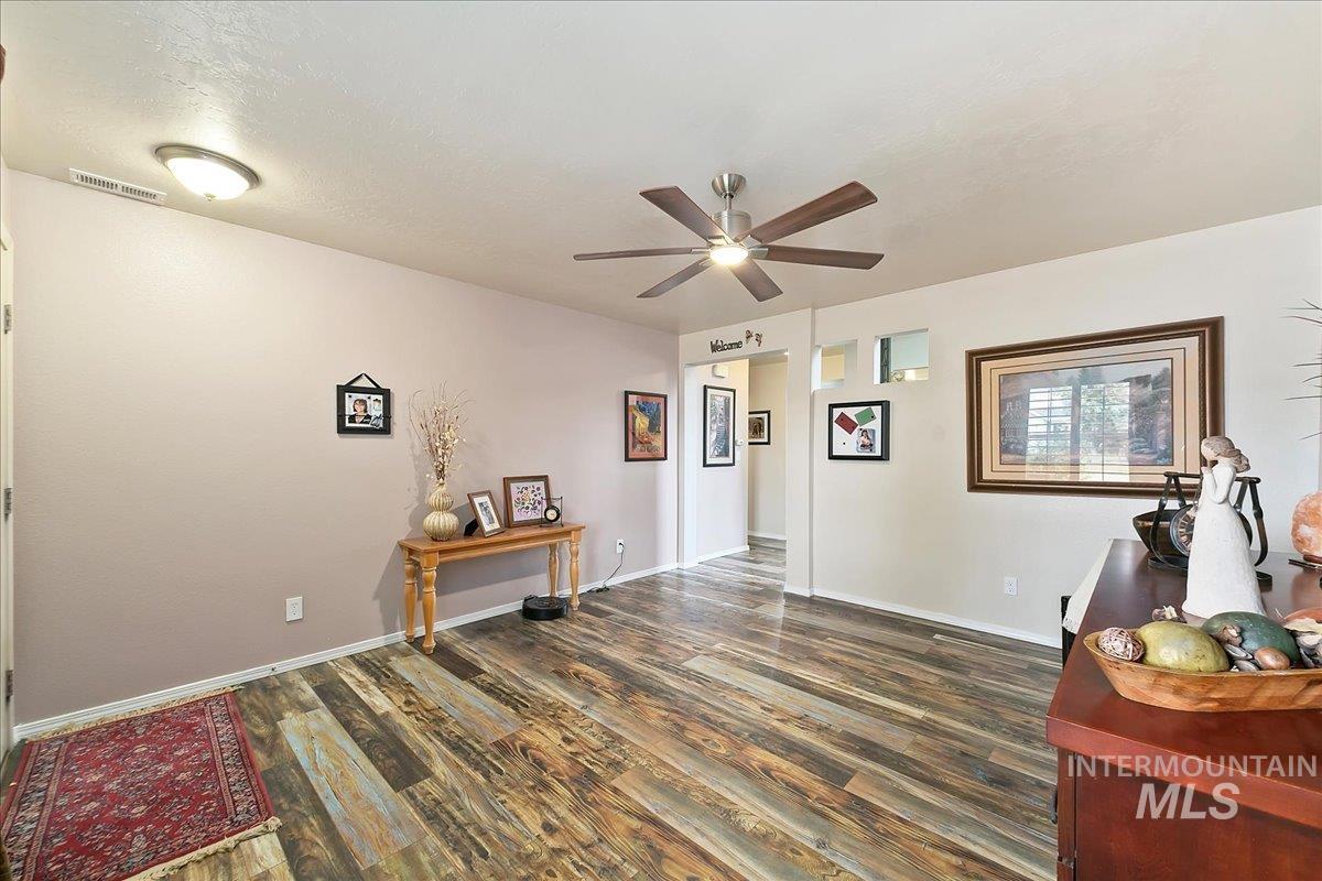 1110 N Finsbury Avenue Property Photo 5