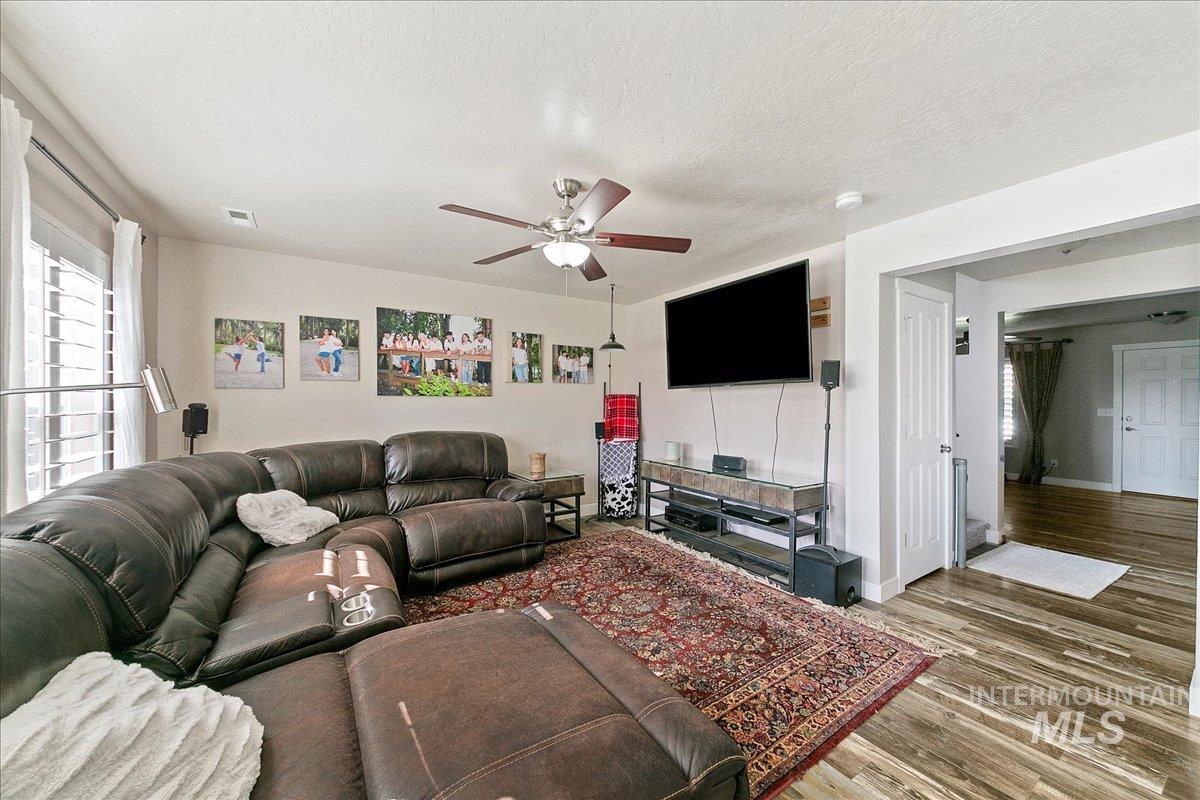 1110 N Finsbury Avenue Property Photo 11