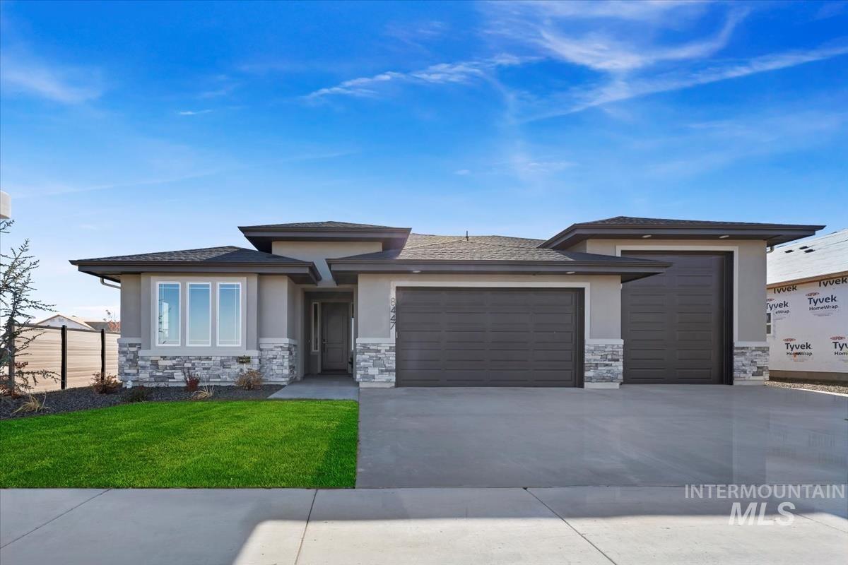 8447 W Happy Day Dr Property Photo 1