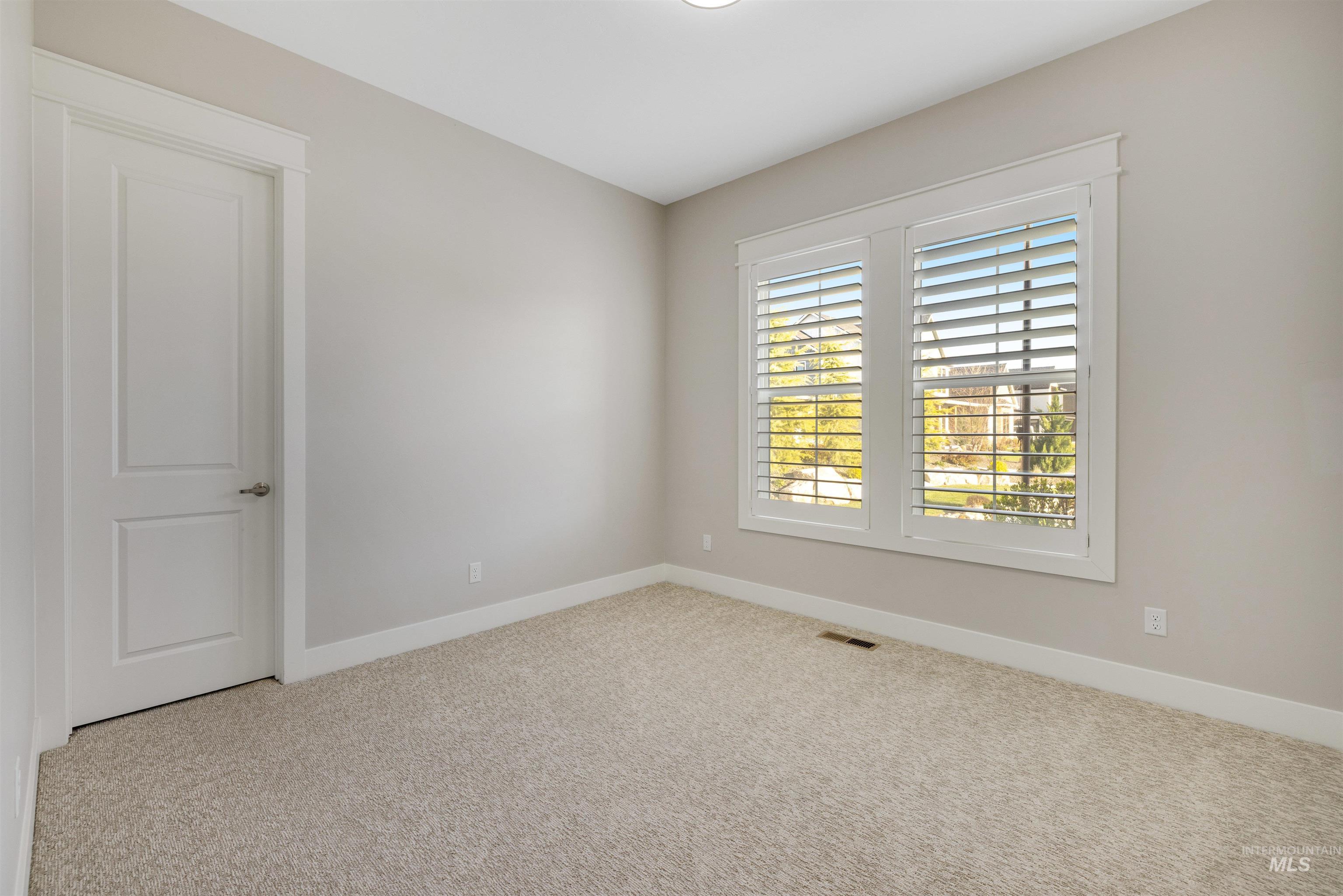 3850 W Haverhill St Property Photo 27