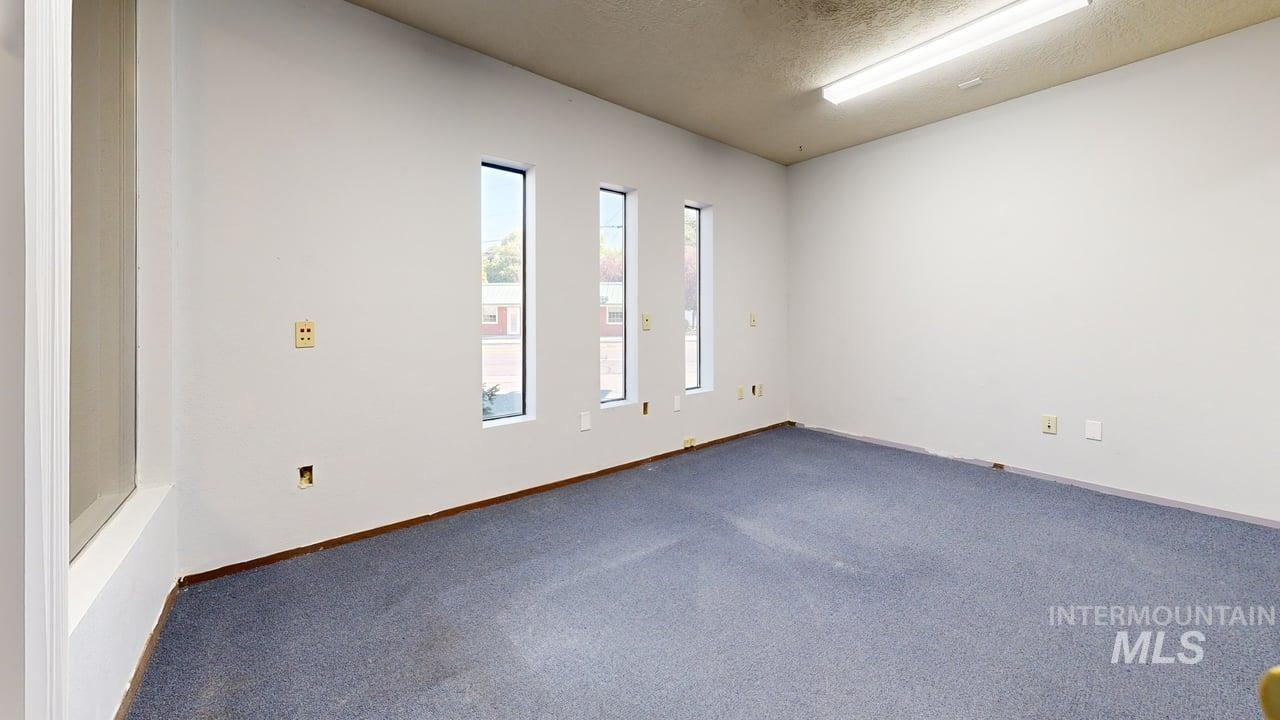 508 Thain Rd. Property Photo 14