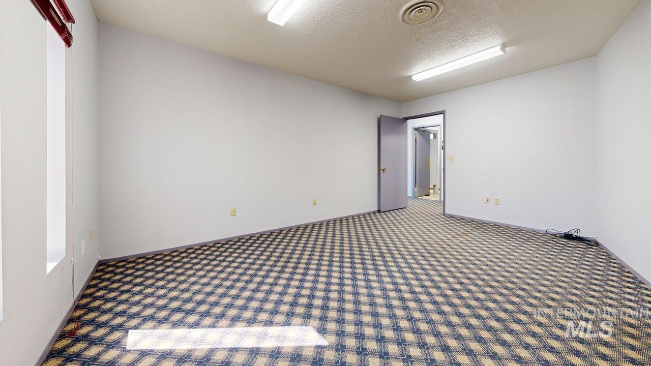 508 Thain Rd. Property Photo 17