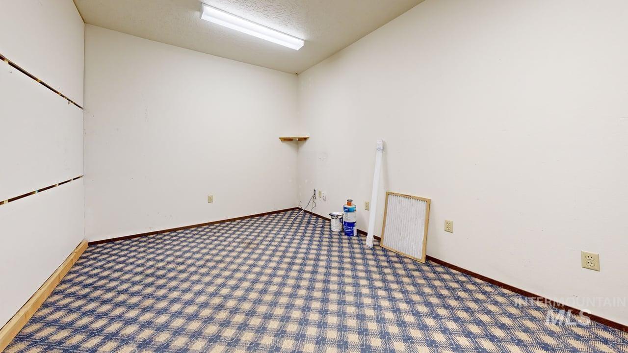 508 Thain Rd. Property Photo 25