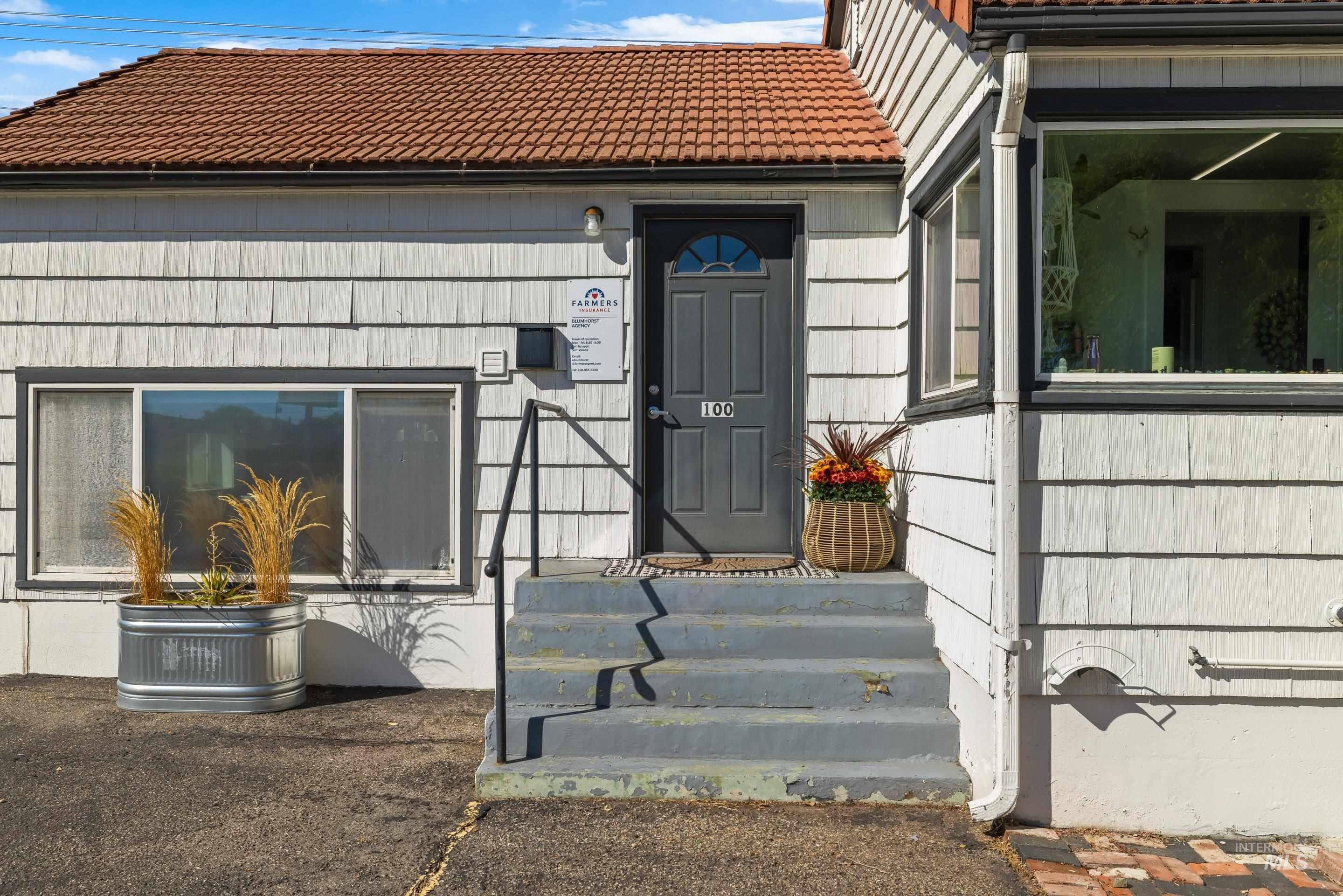 1701 N Beach St. Property Photo 7