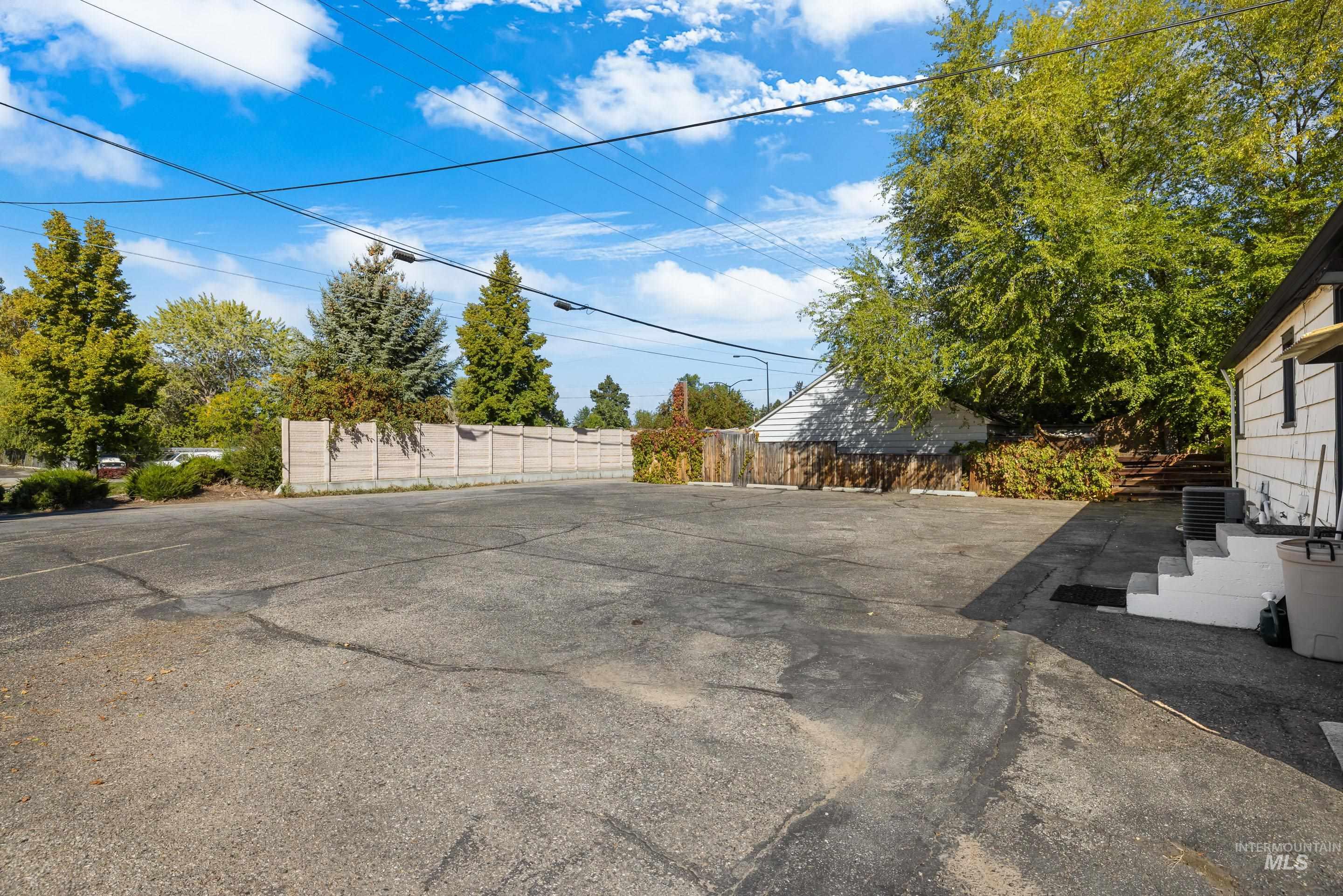 1701 N Beach St. Property Photo 41