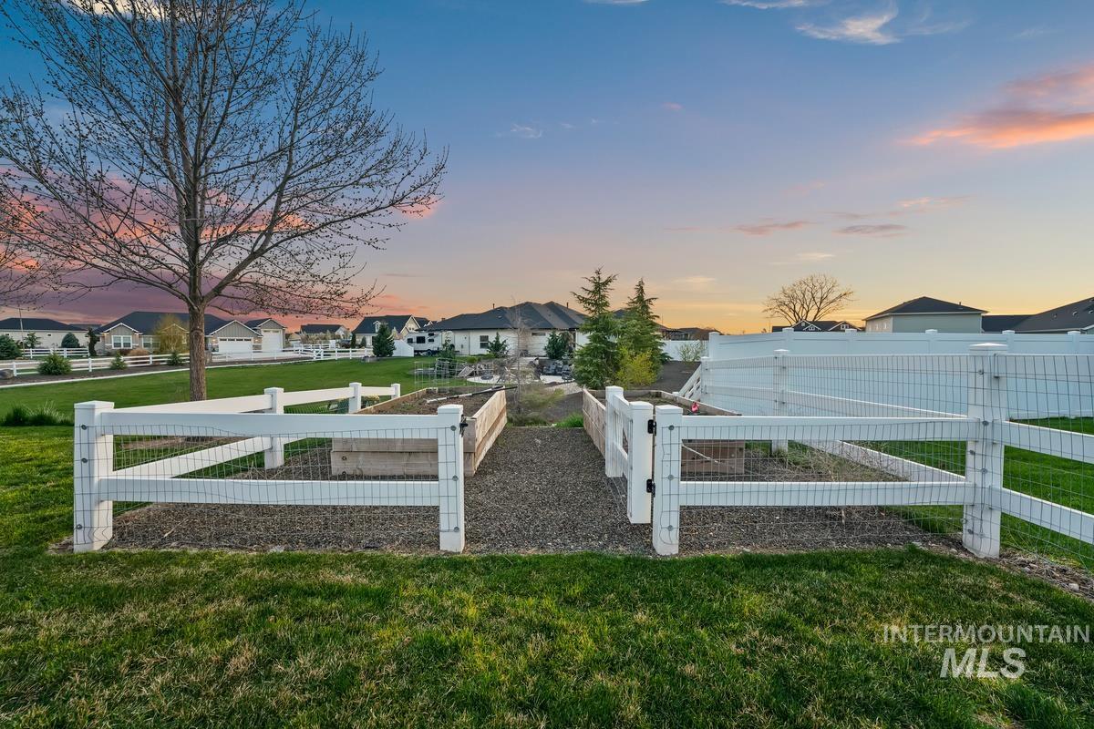 15111 Pinehurst Way Property Photo 42